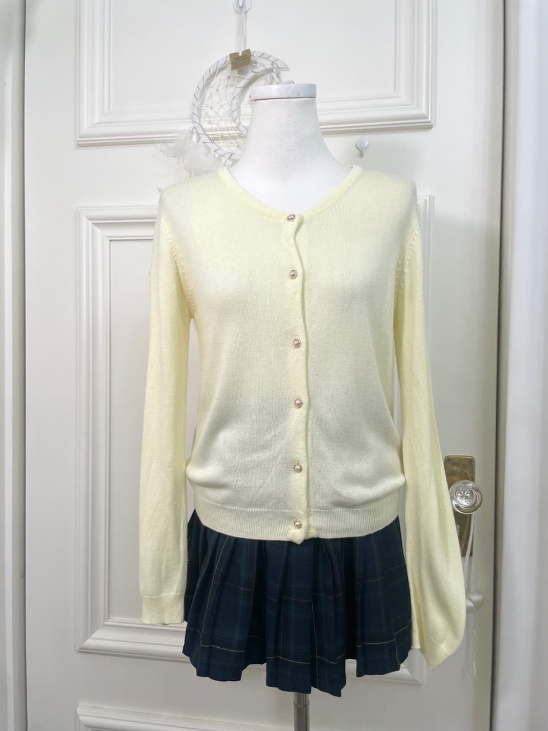 INGNI yellow pearl button basic cardigan 상품이미지1