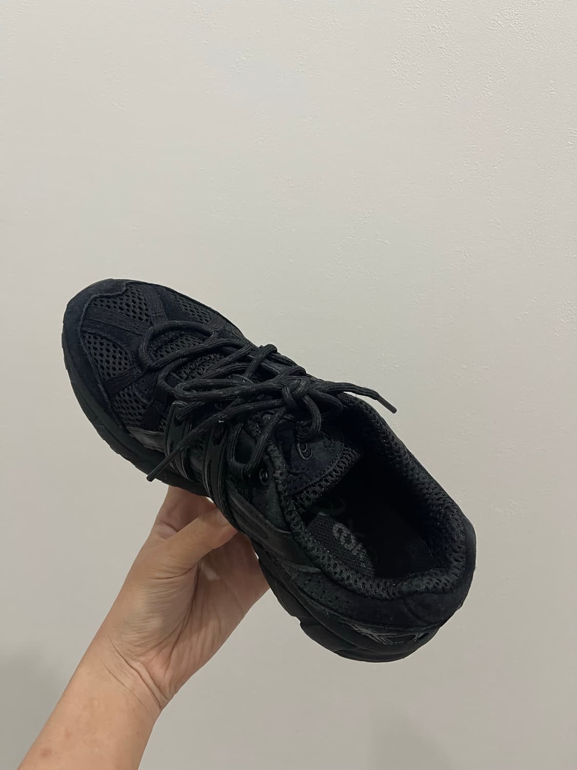 Asics 아식스 젤 소노마 올블랙 스웨이드 245mm 상품이미지5