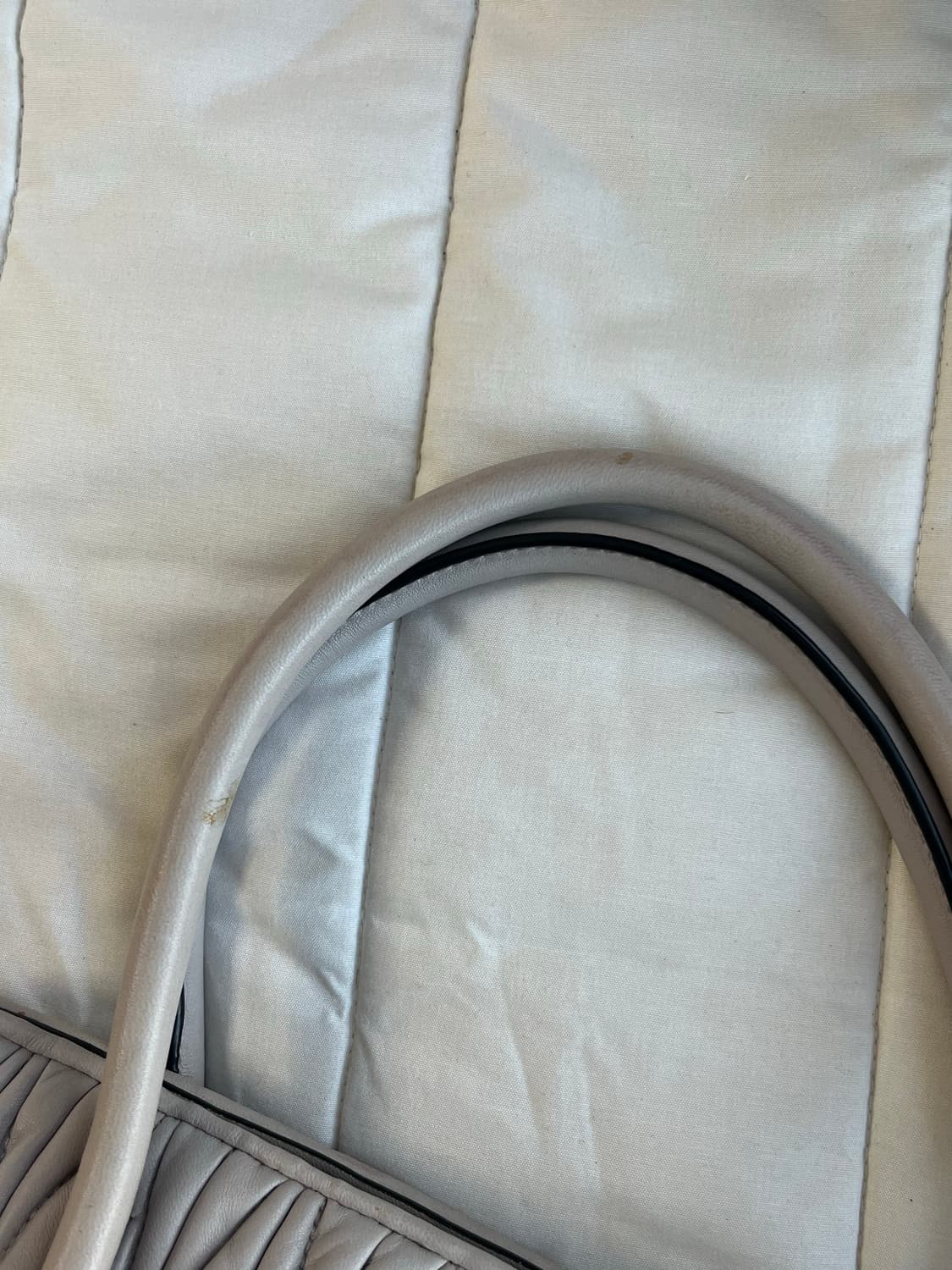 미우미우 마테라쎄 토트백 상품이미지5