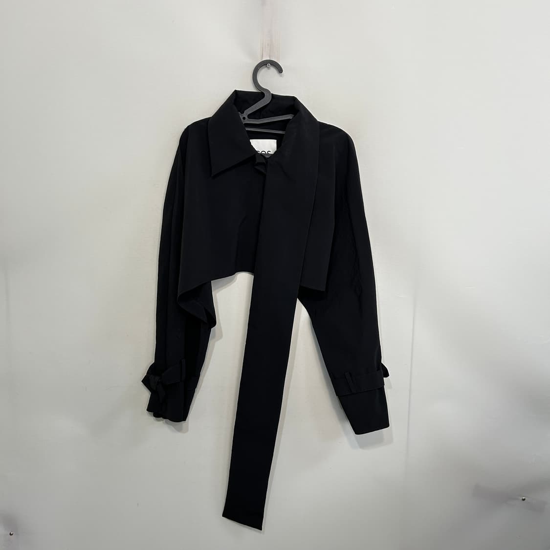 코스 COS 스카프 디테일 크롭 트렌치 코트 블랙 상태최상 상품이미지4