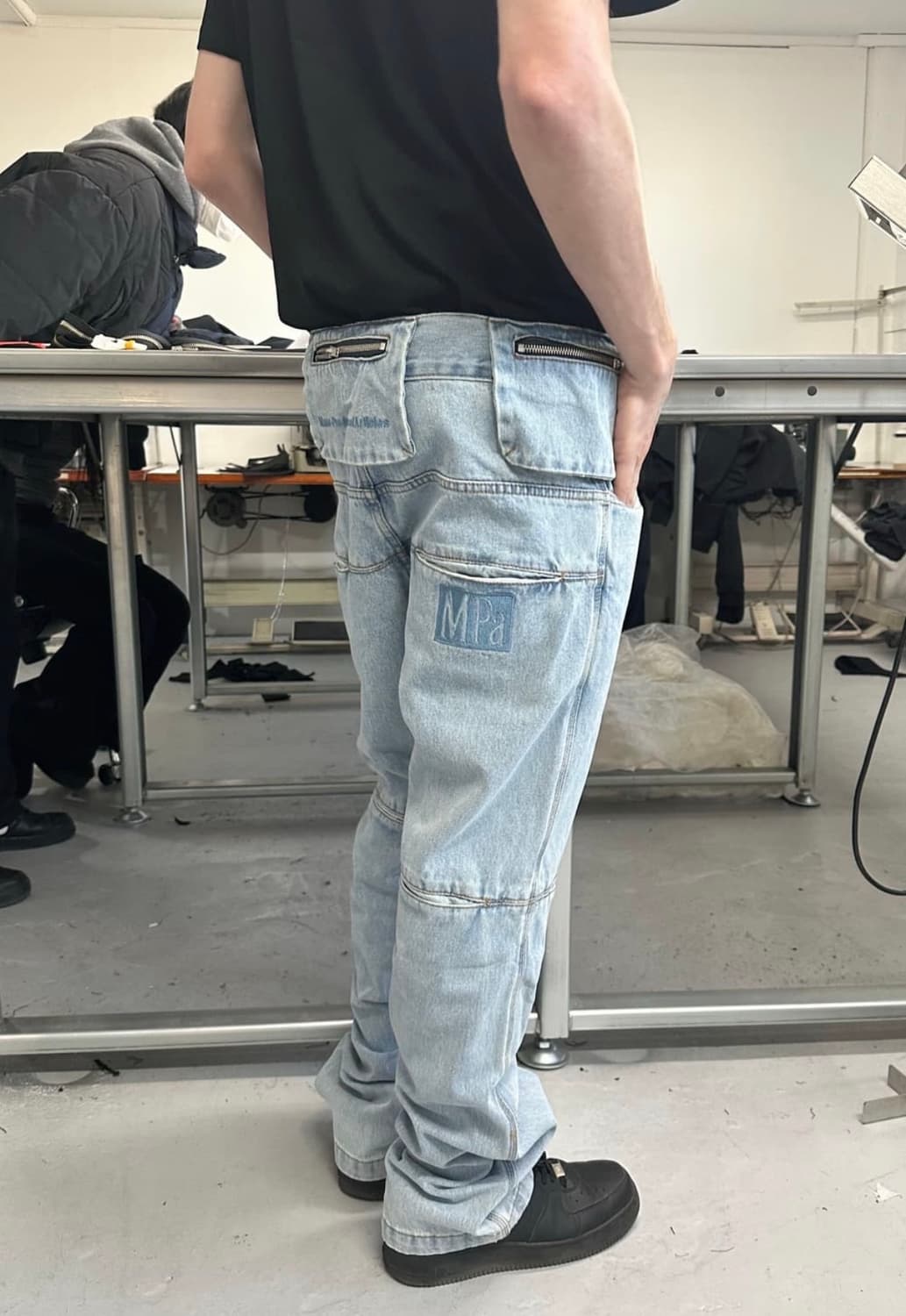 (여성착용o)플라스틱프로덕트 연청 데님팬츠 상품이미지2