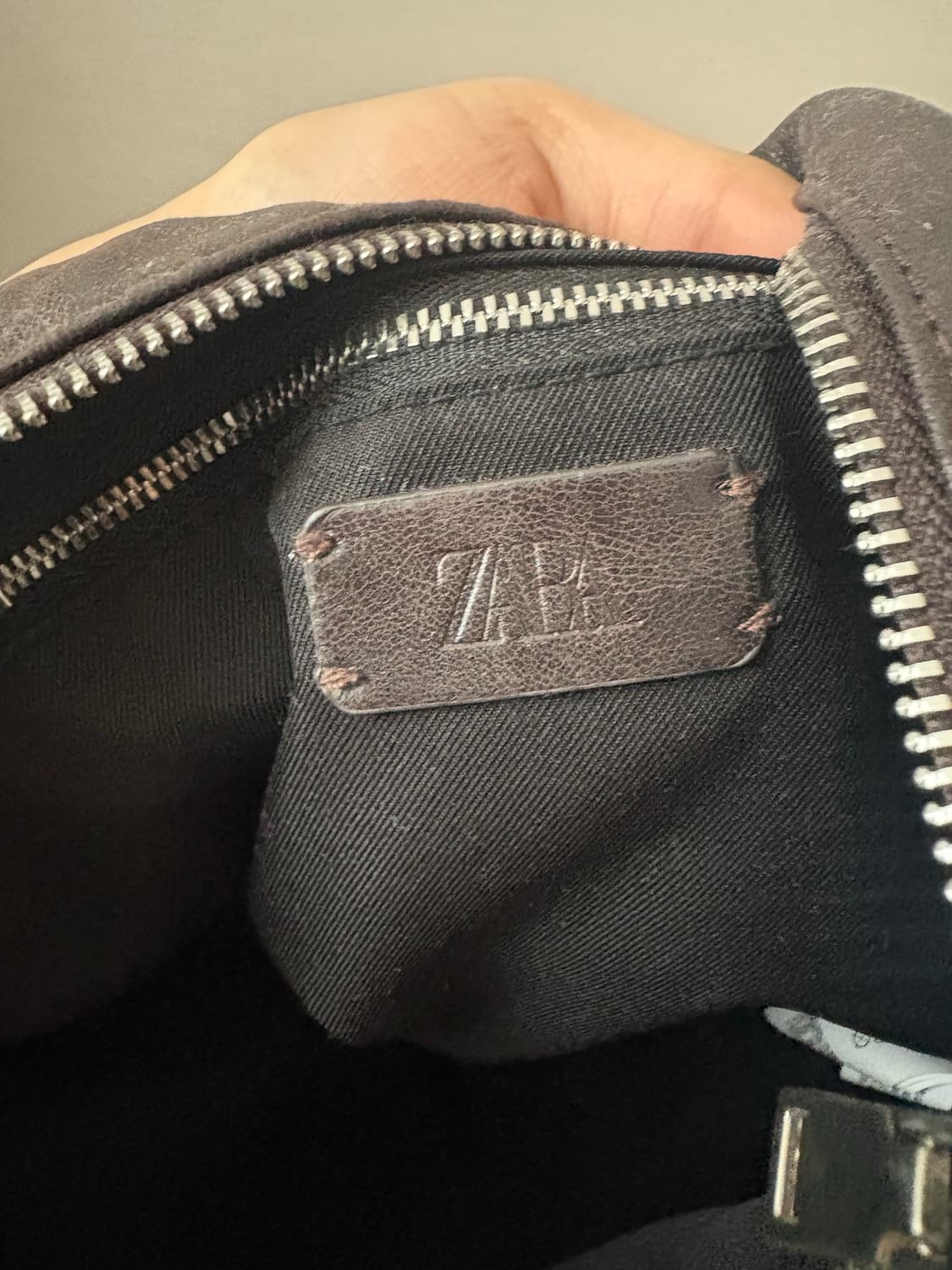 zara 아일렛 브라운 숄더백  상품이미지3