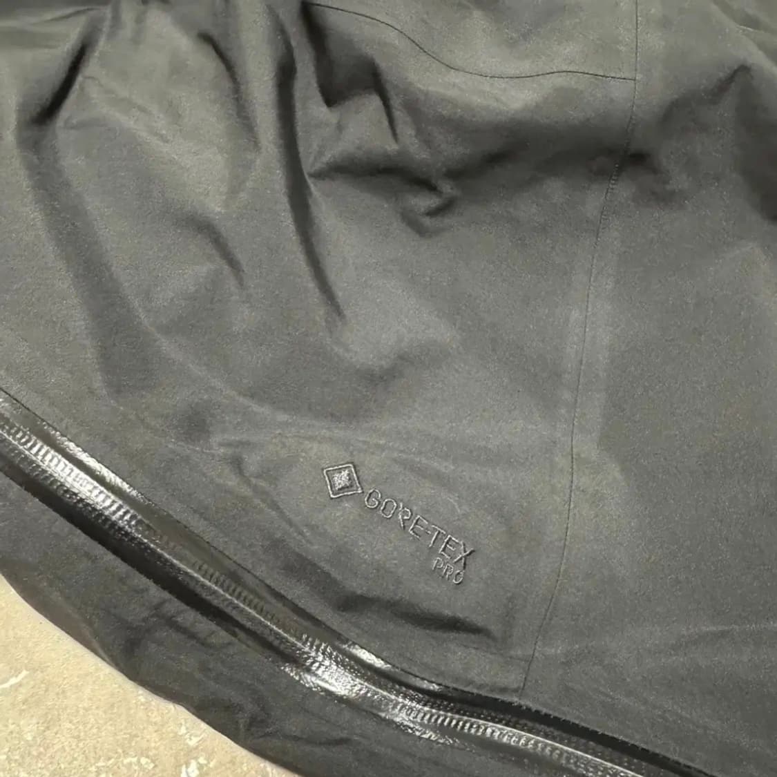 [L] 아크테릭스 베타AR 고어텍스 팬츠 블랙 상품이미지6