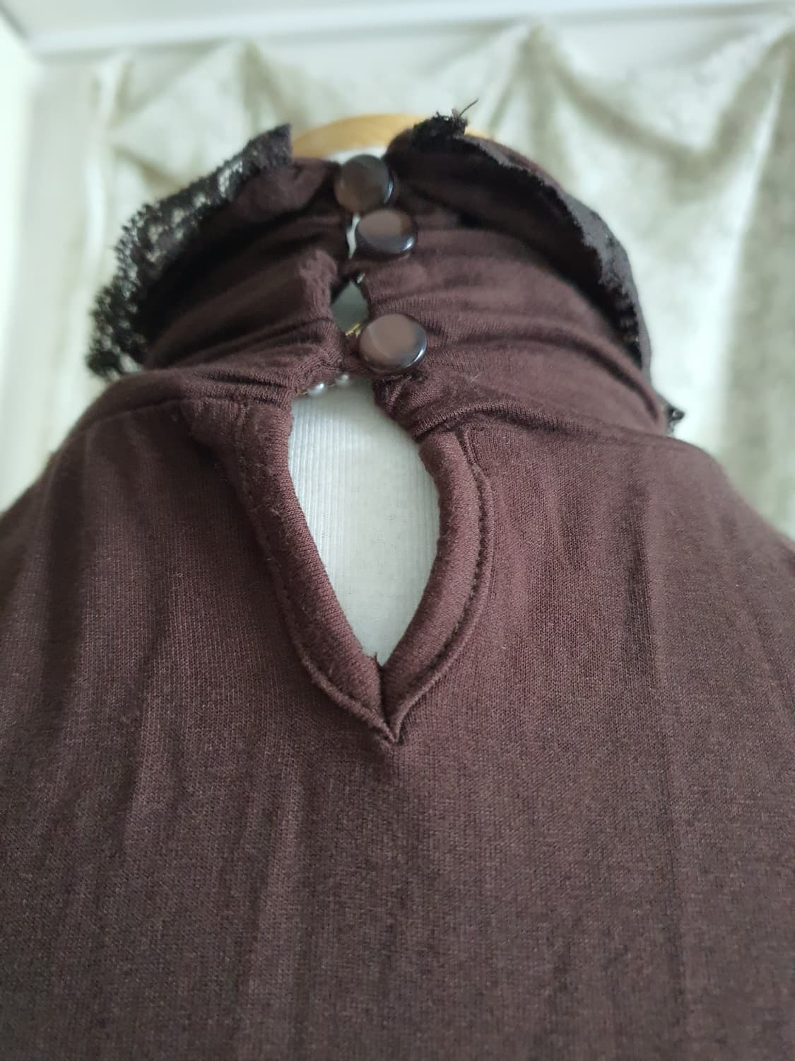 [빈티지] 브라운 레이스넥 긴팔 티셔츠 상품이미지3