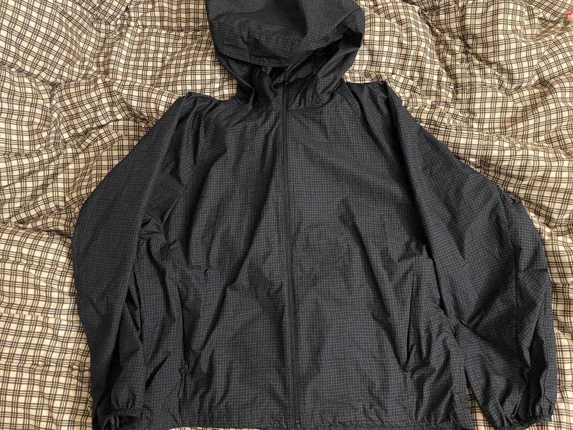 유니클로 체크 바람막이 포켓터블UV PROTECTION파카(패턴) 상품이미지2