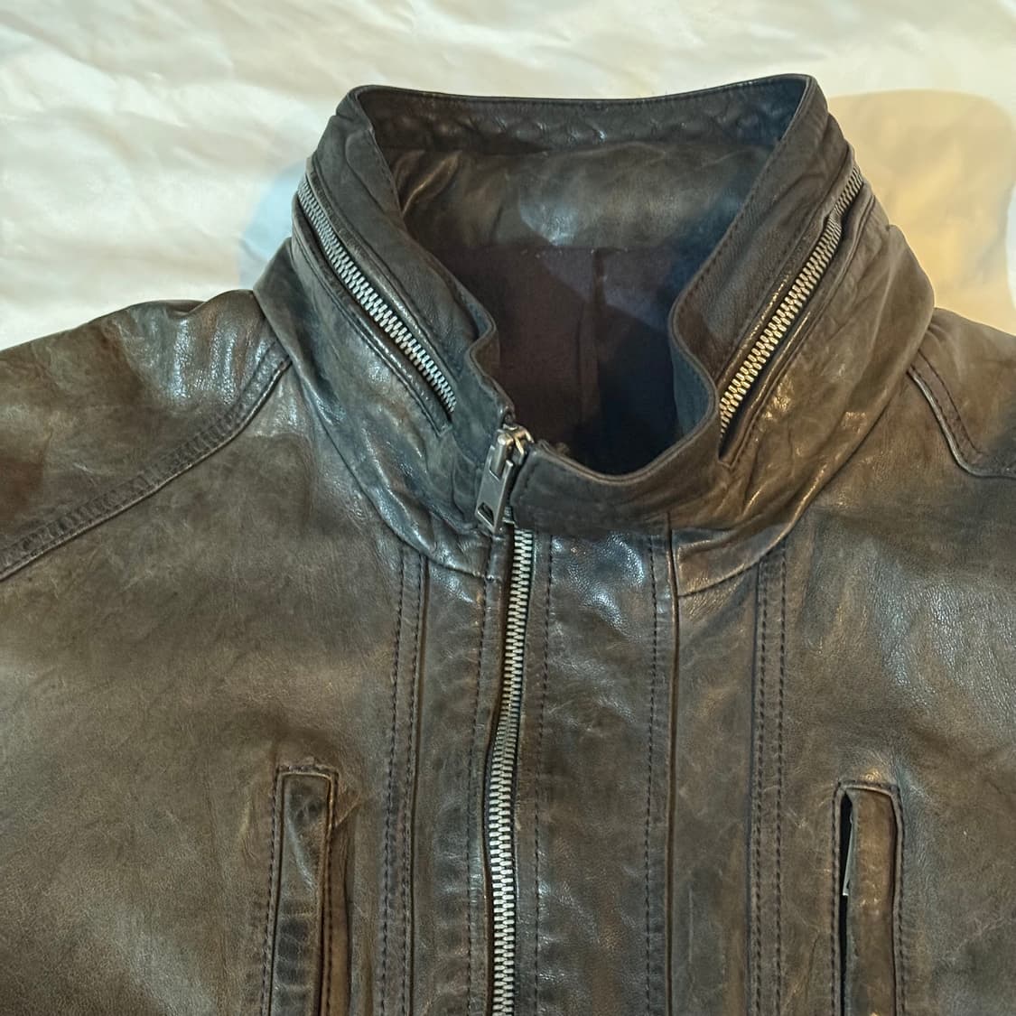 솔리드옴므 13 f/w 하이넥 히든 후드 레더 자켓 xl 판매합니다 상품이미지5