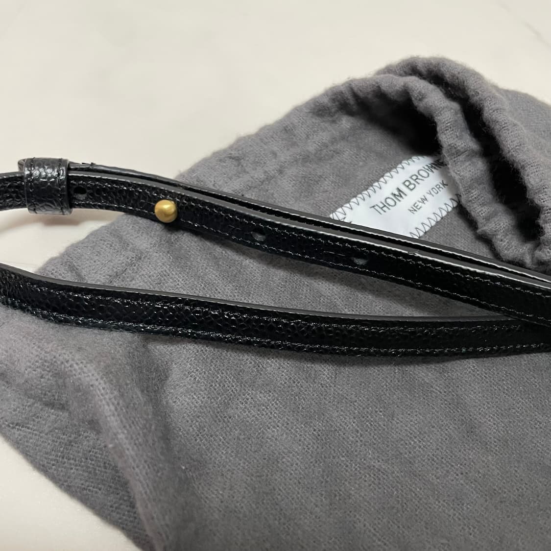 톰브라운 삼선탭 크로스백  상품이미지6