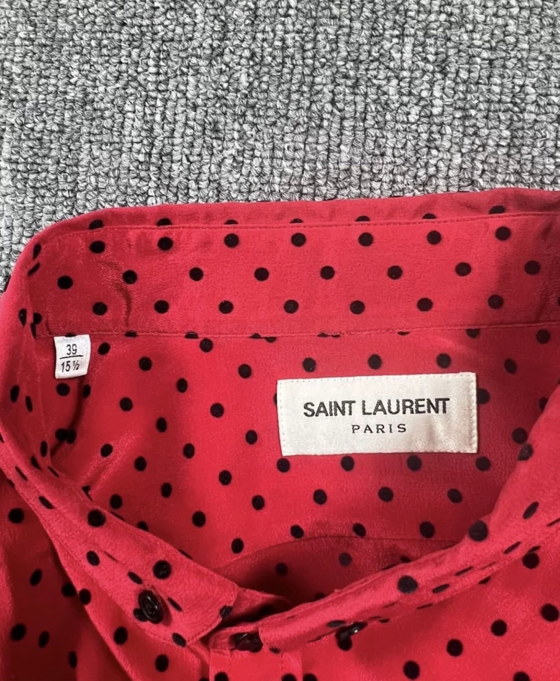 [BTS 진님 착용] 생로랑 21AW 레드 도트 실크 셔츠 상품이미지4