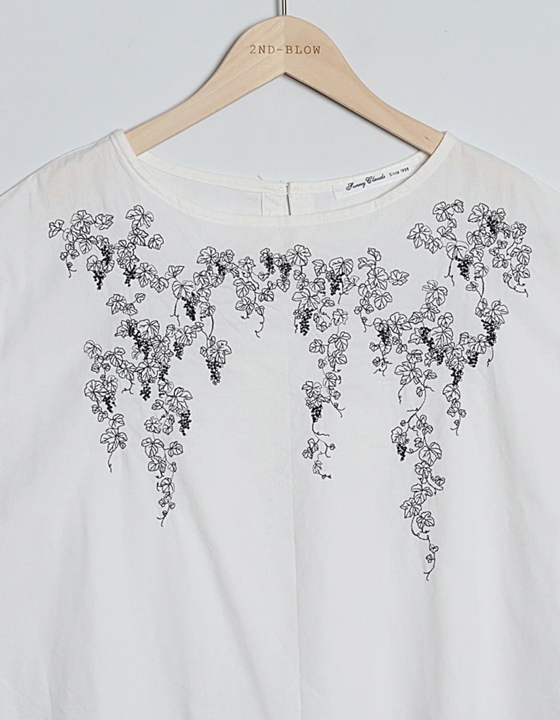 Sunny Clouds Embro One-Piece 상품이미지2