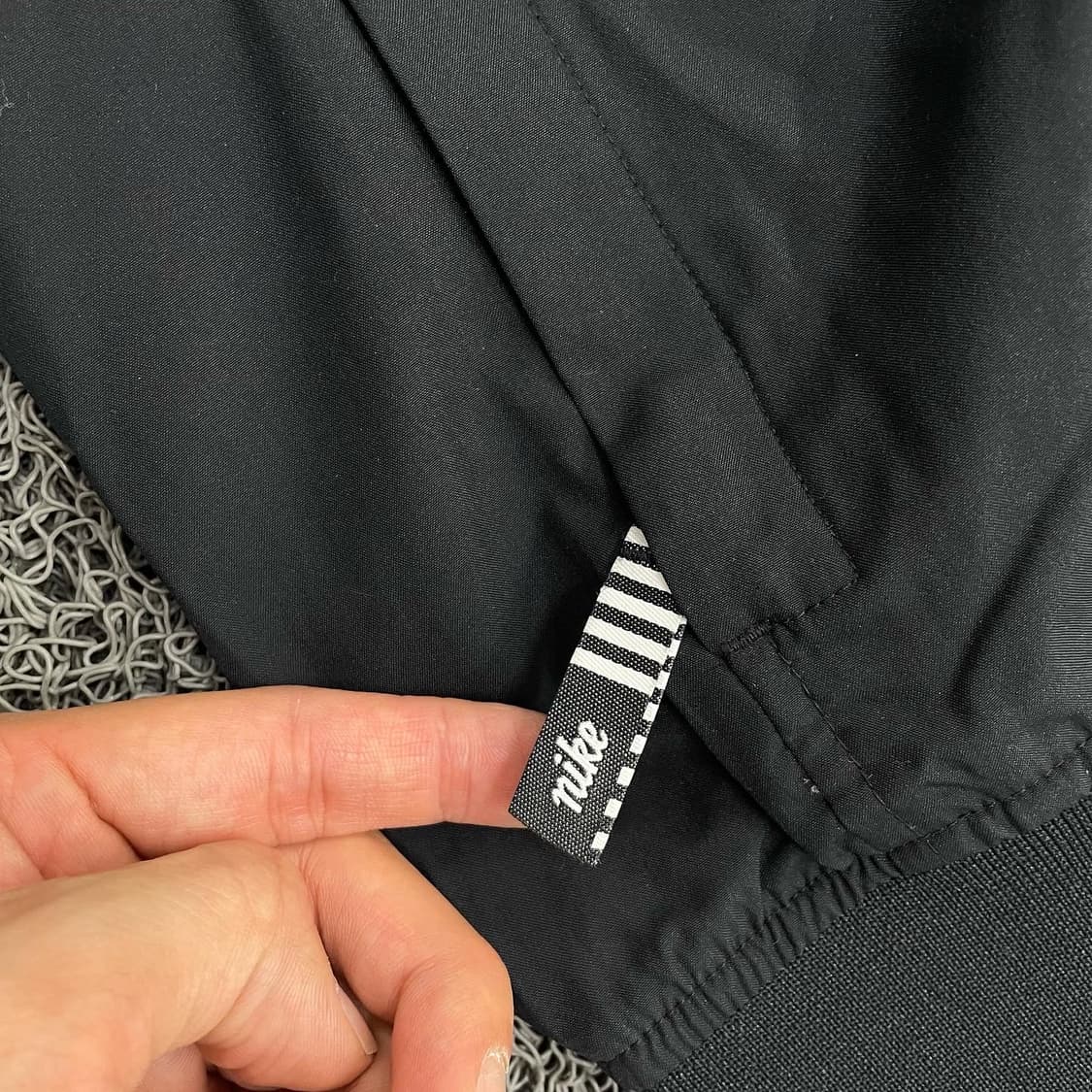 Nike 00,s  나이키 자수로고 포켓 블랙 나일론  상품이미지3