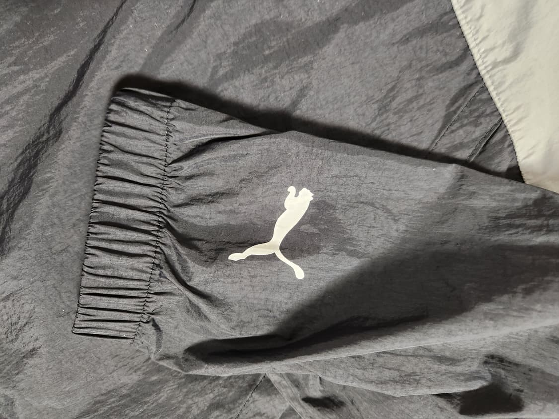 푸마 아노락 우븐 바람막이 사이즈L

사용감 거의 없어요
오염하자없이 깨 상품이미지6