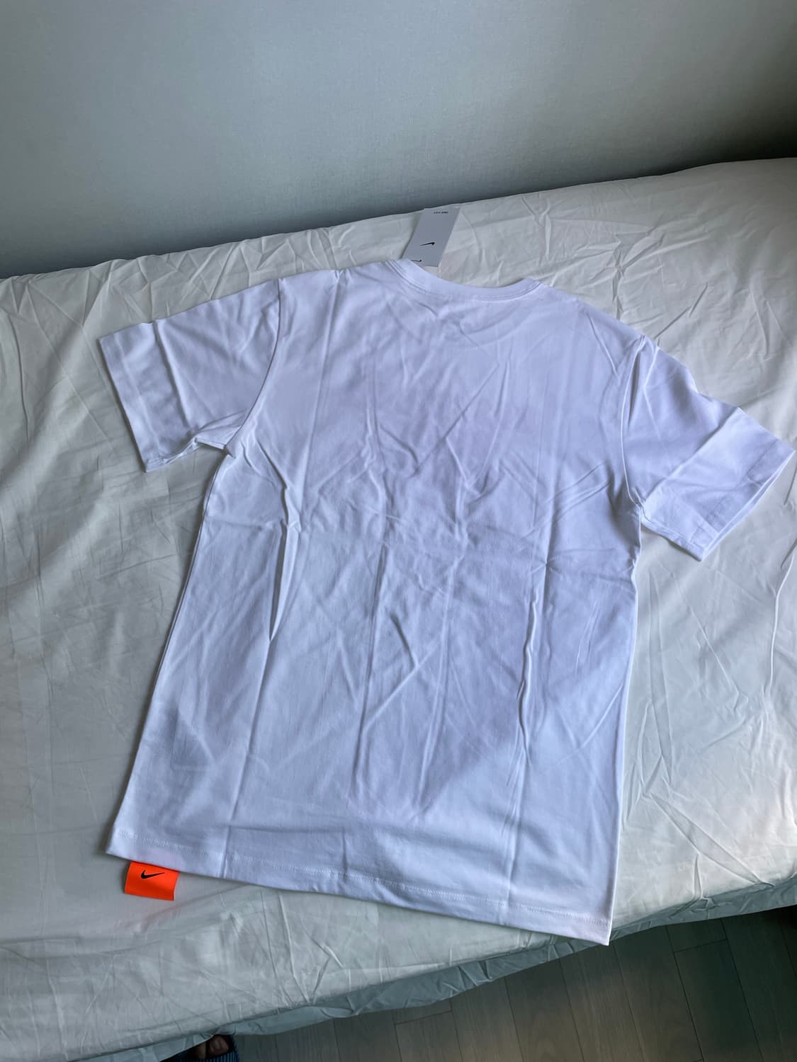 나이키 반팔 외국택 L 상품이미지3