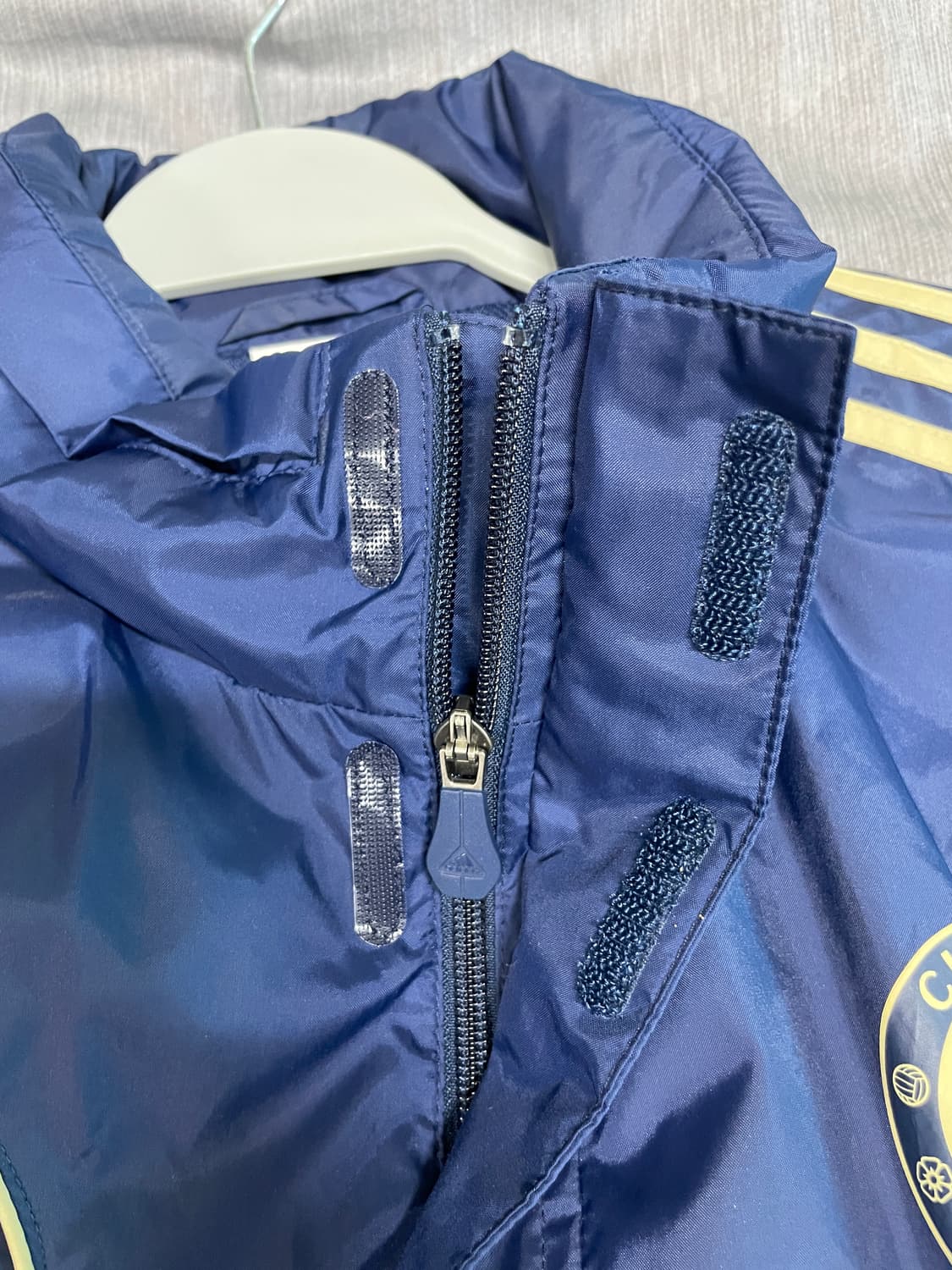 12-13 첼시 아디다스 바람막이 105 XL 판매합니다!(착샷o) 상품이미지5