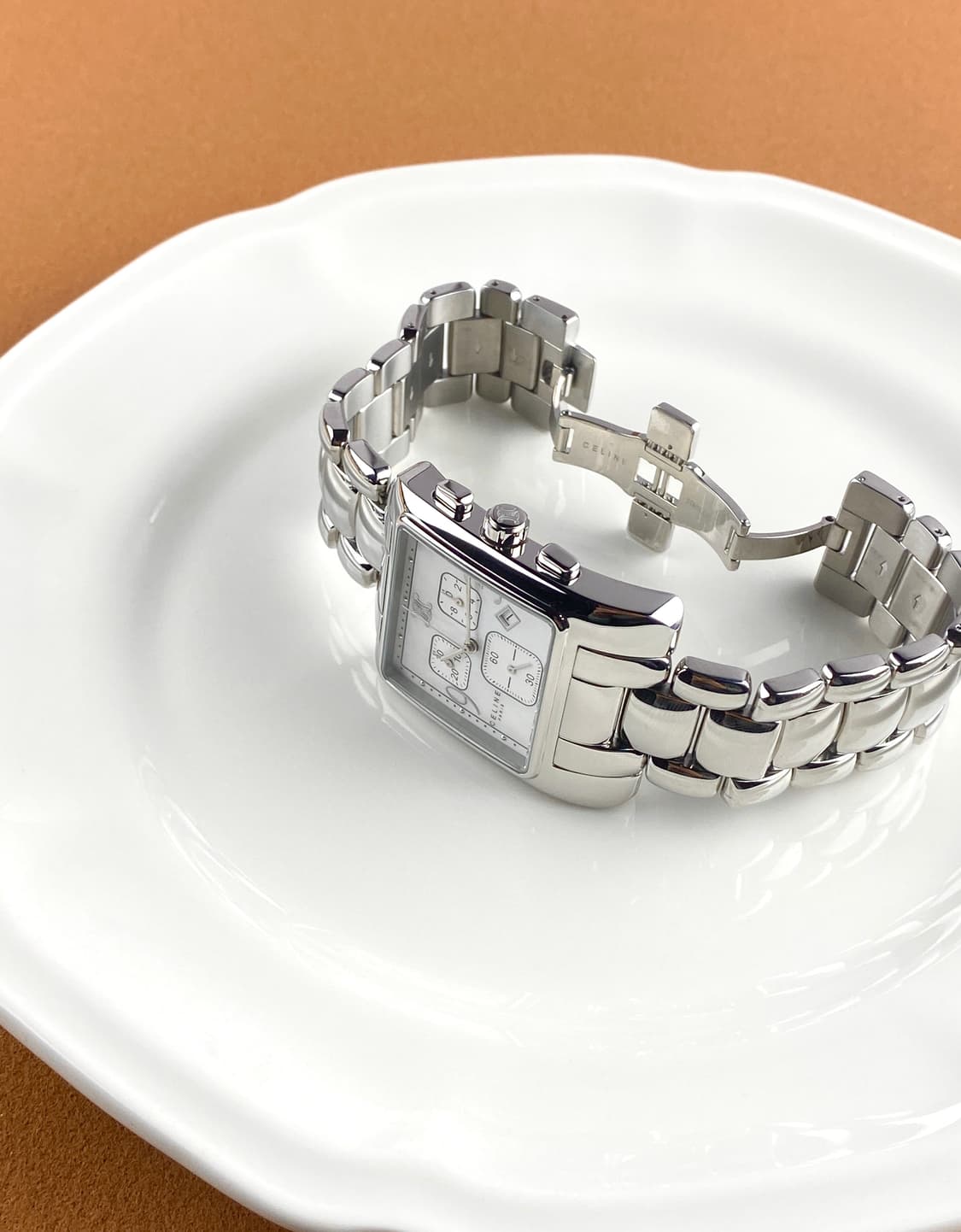 CELINE Chronograph Shell Dial Watch 상품이미지2