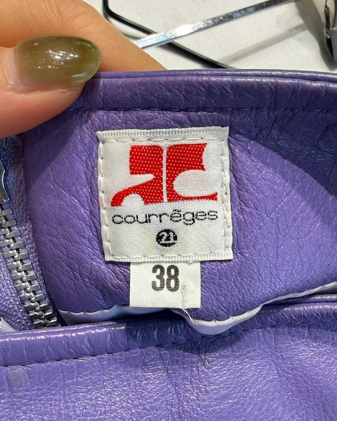 쿠레쥬 퍼플 레더 미니스커트  상품이미지8