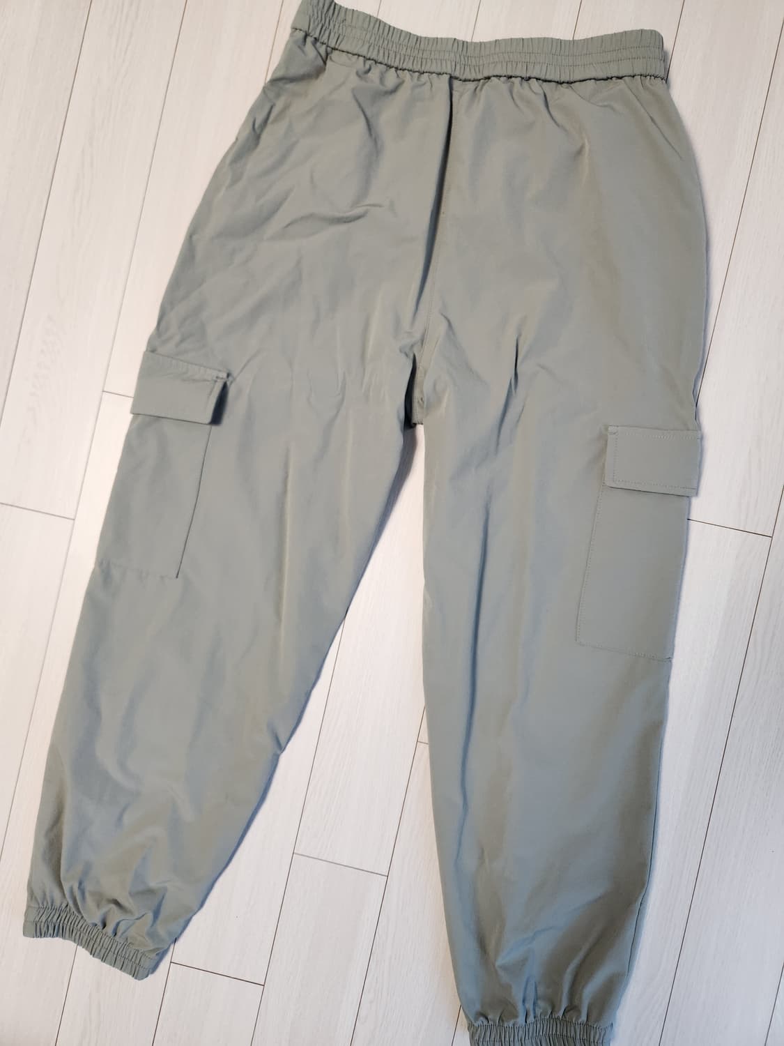 탑텐 카고 조거 팬츠 사이즈L

봄가을용

여러 중고사이트에도 같이 판매 상품이미지1