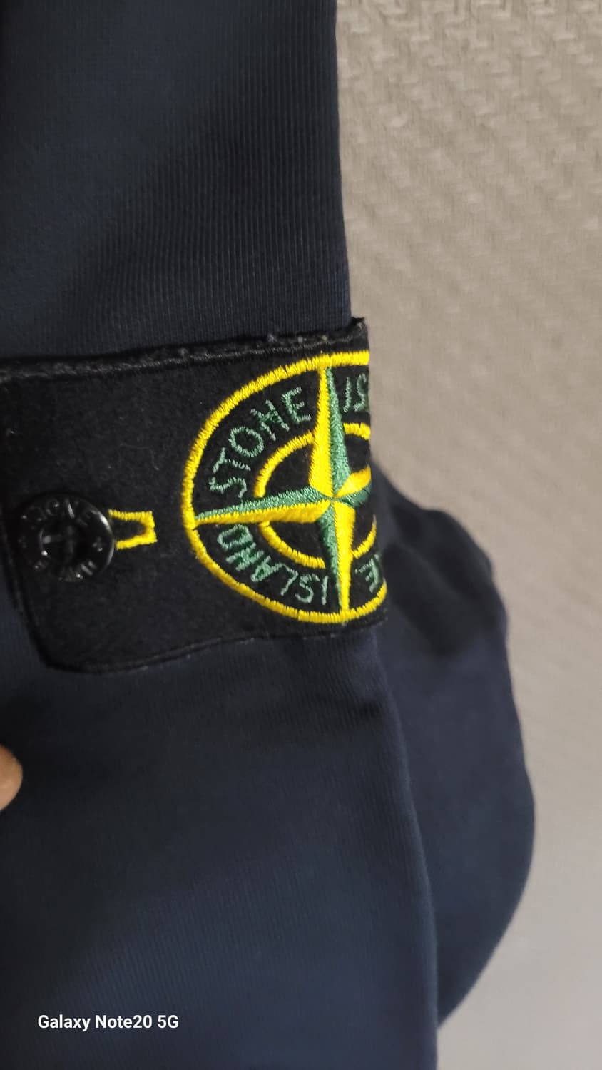 스톤아일랜드 반집업 맨투맨 상품이미지3