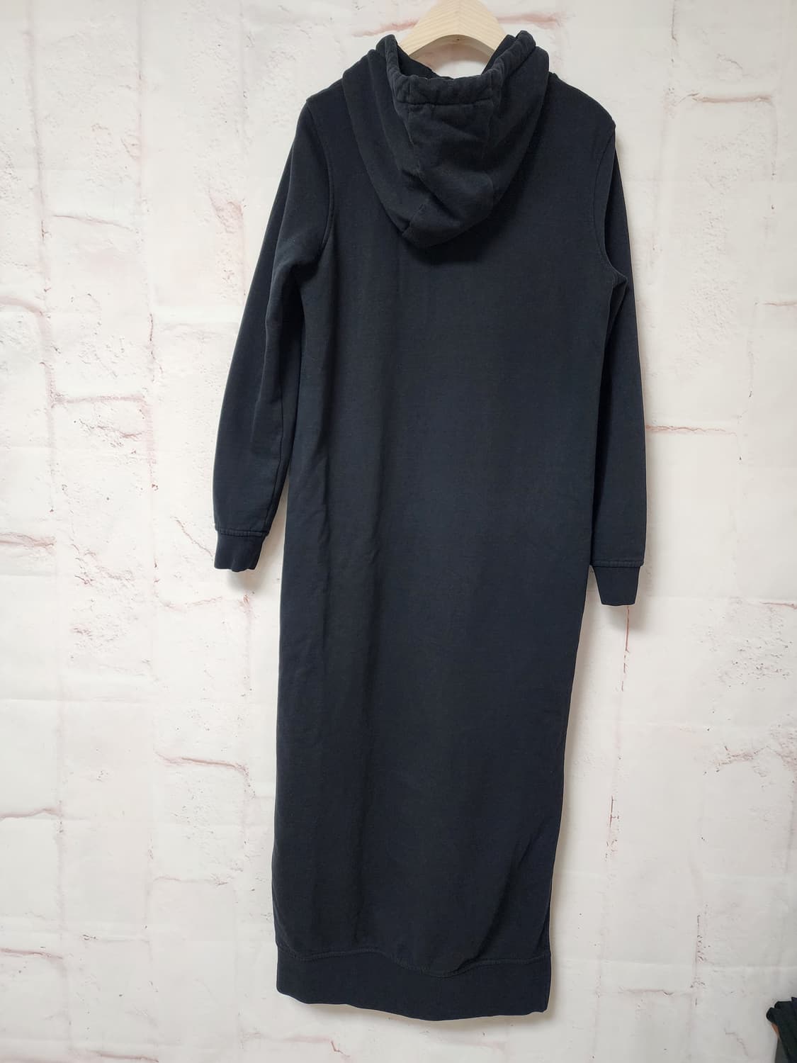 COS 기모 
블랙 후드 롱 원피스 상품이미지3