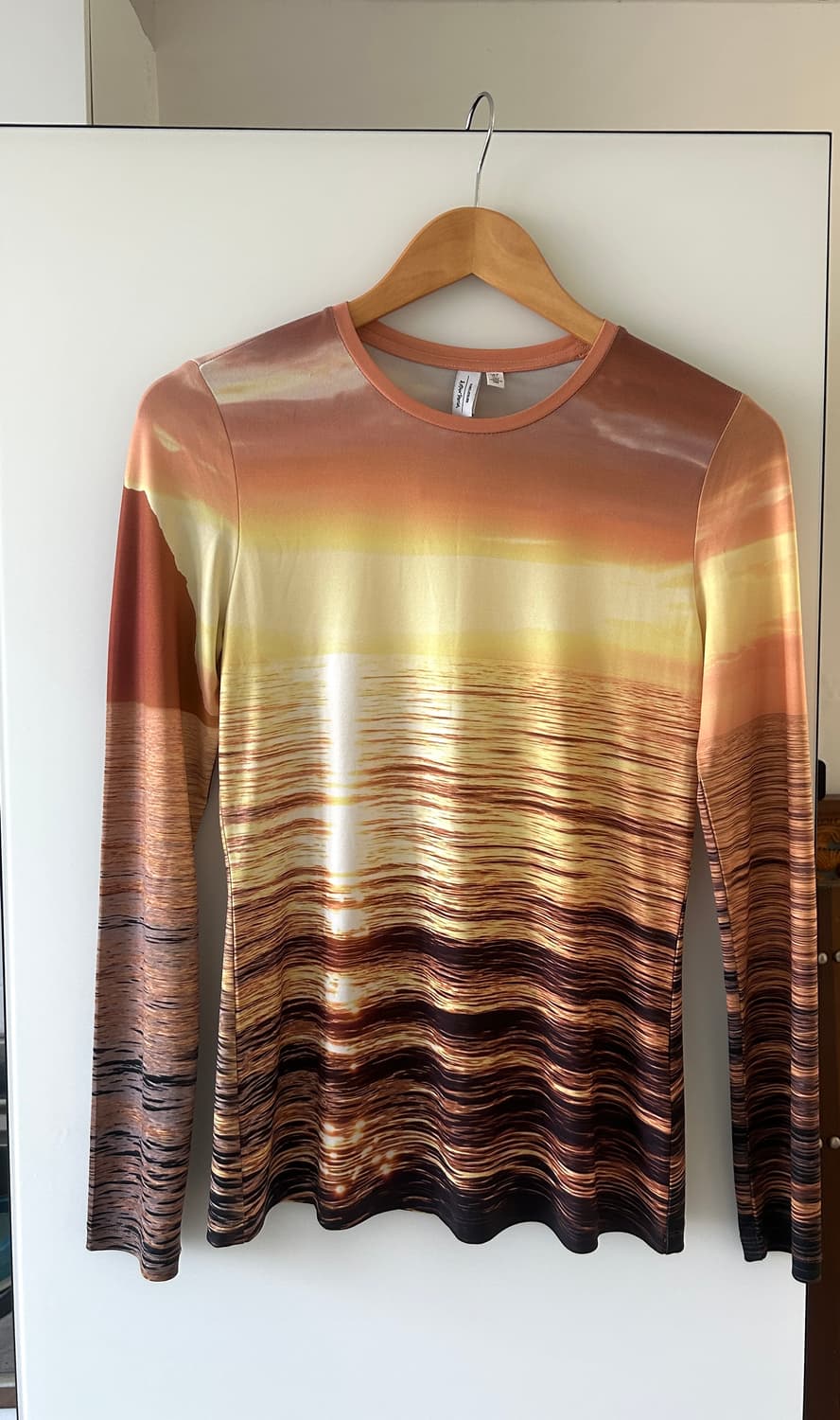 앤아더스토리즈 선셋 티셔츠 상품이미지1