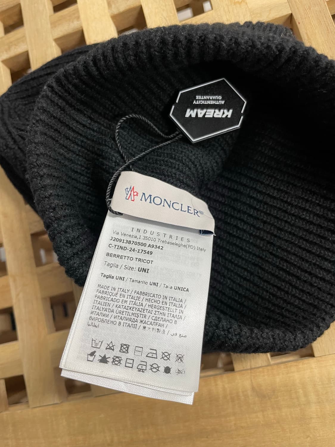 몽클레어 로고패치 블랙 울 비니 새상품 상품이미지4