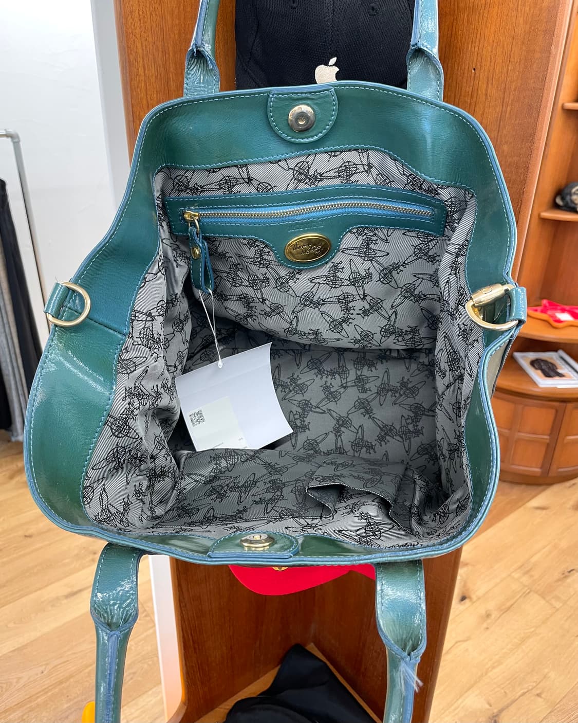 비비안웨스트우드 애나멜 백 상품이미지8