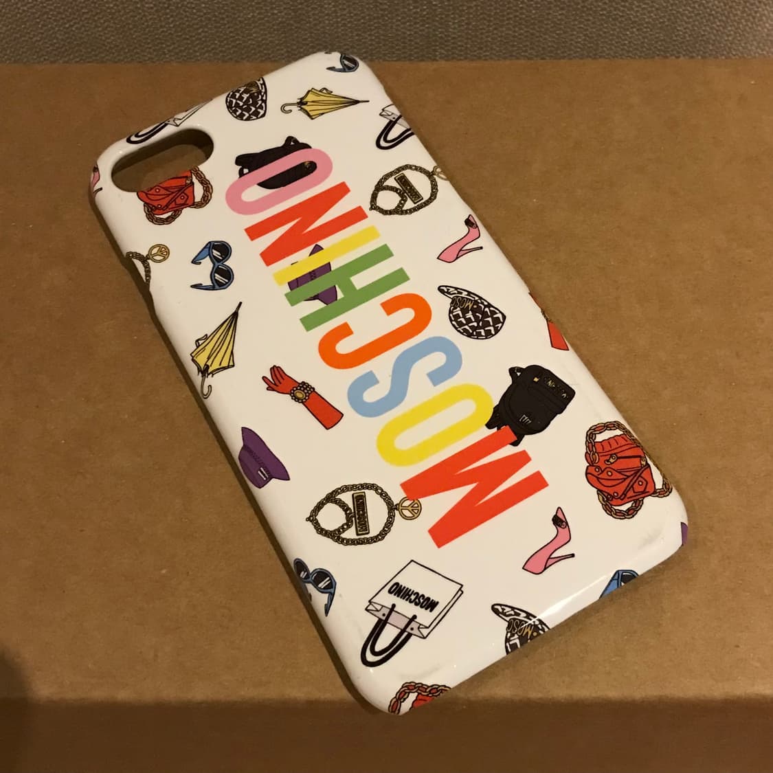 모스키노 아이폰7/8 케이스 상품이미지1