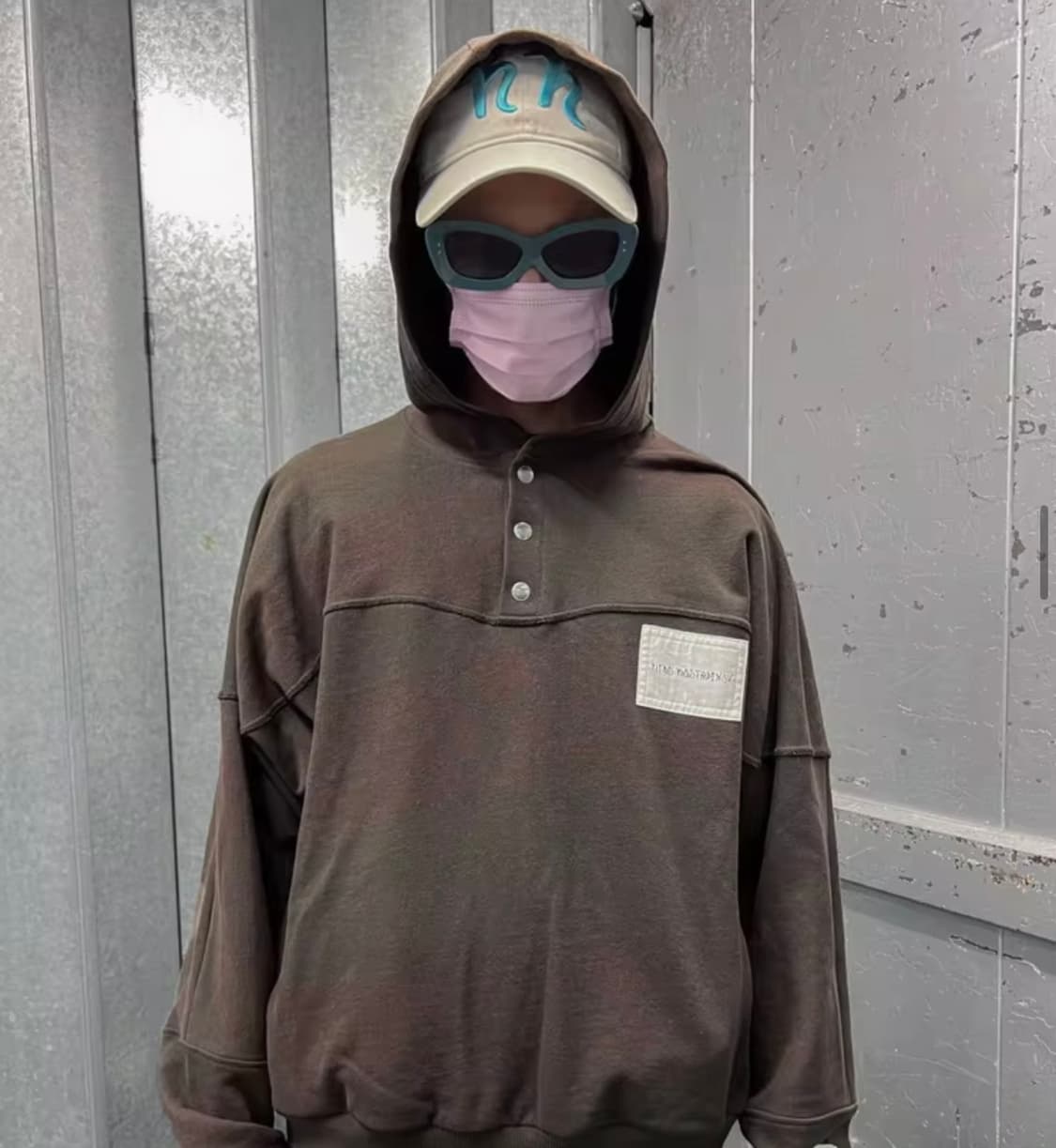 키코코스타디노브 후드티 44사이즈 상품이미지2