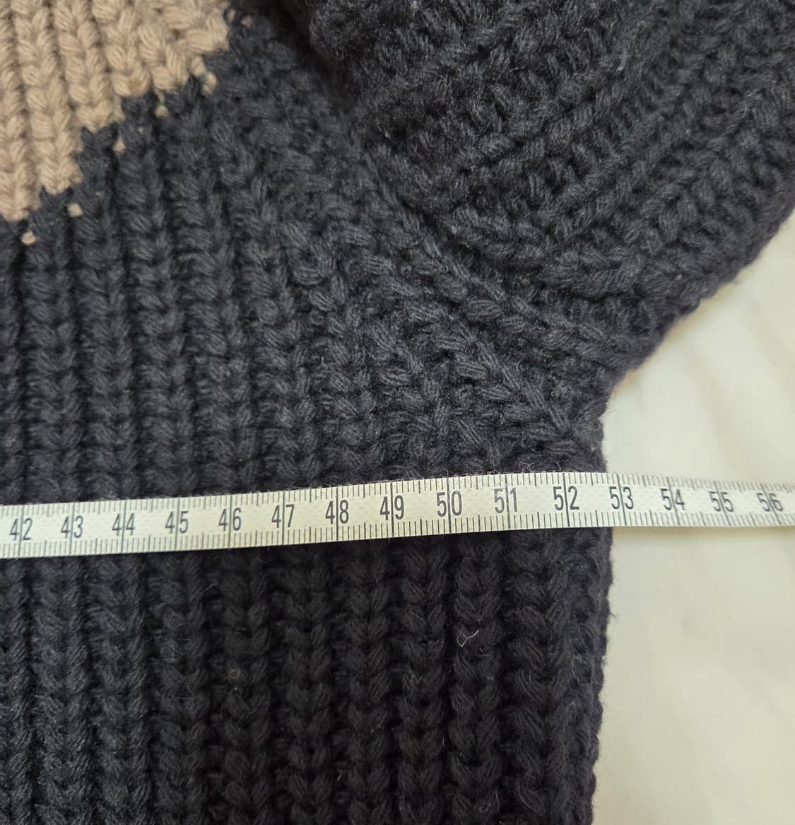 아이엠아이 크루넥 배색 니트 상품이미지3