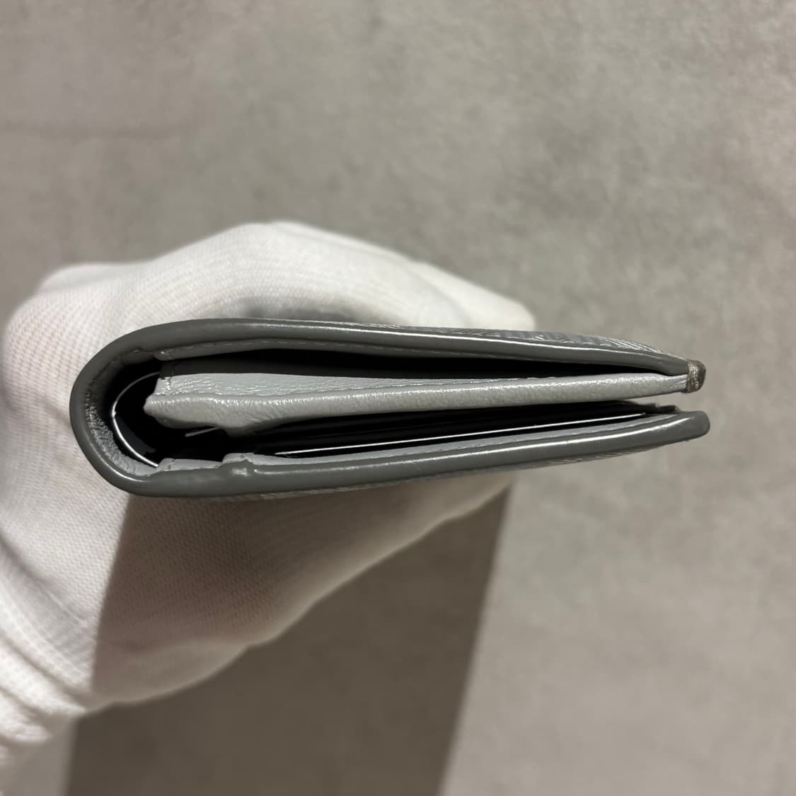 A+ OS사이즈 디올 CD 다이아 장지갑 그레이 감정서 구성 상품이미지5