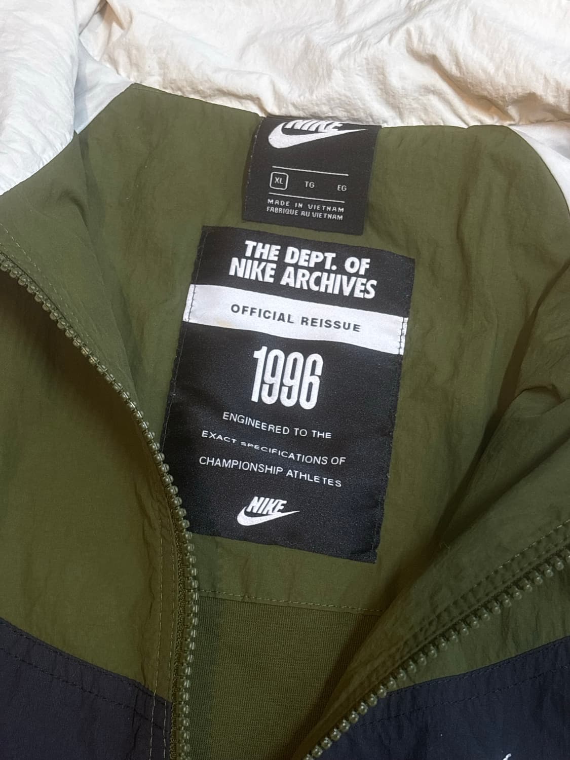 나이키 리이슈 우븐 재킷 리전 그린 상품이미지5