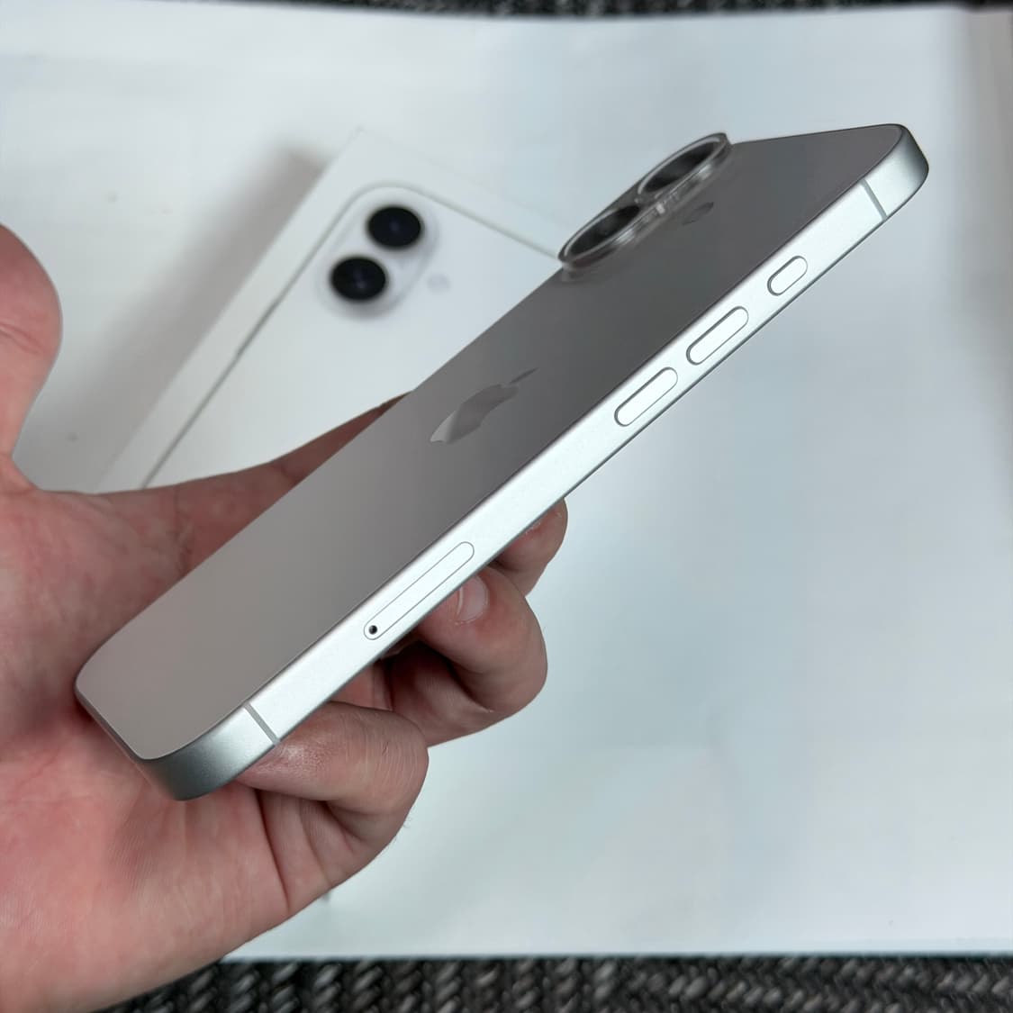 아이폰 17 256GB 화이트 풀박스 자급제 상품이미지6