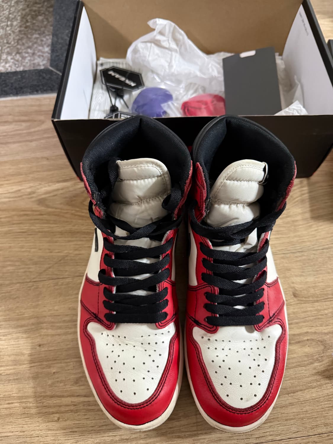 조던1 라투시 (벗투시) 8.5사이즈 상품이미지1