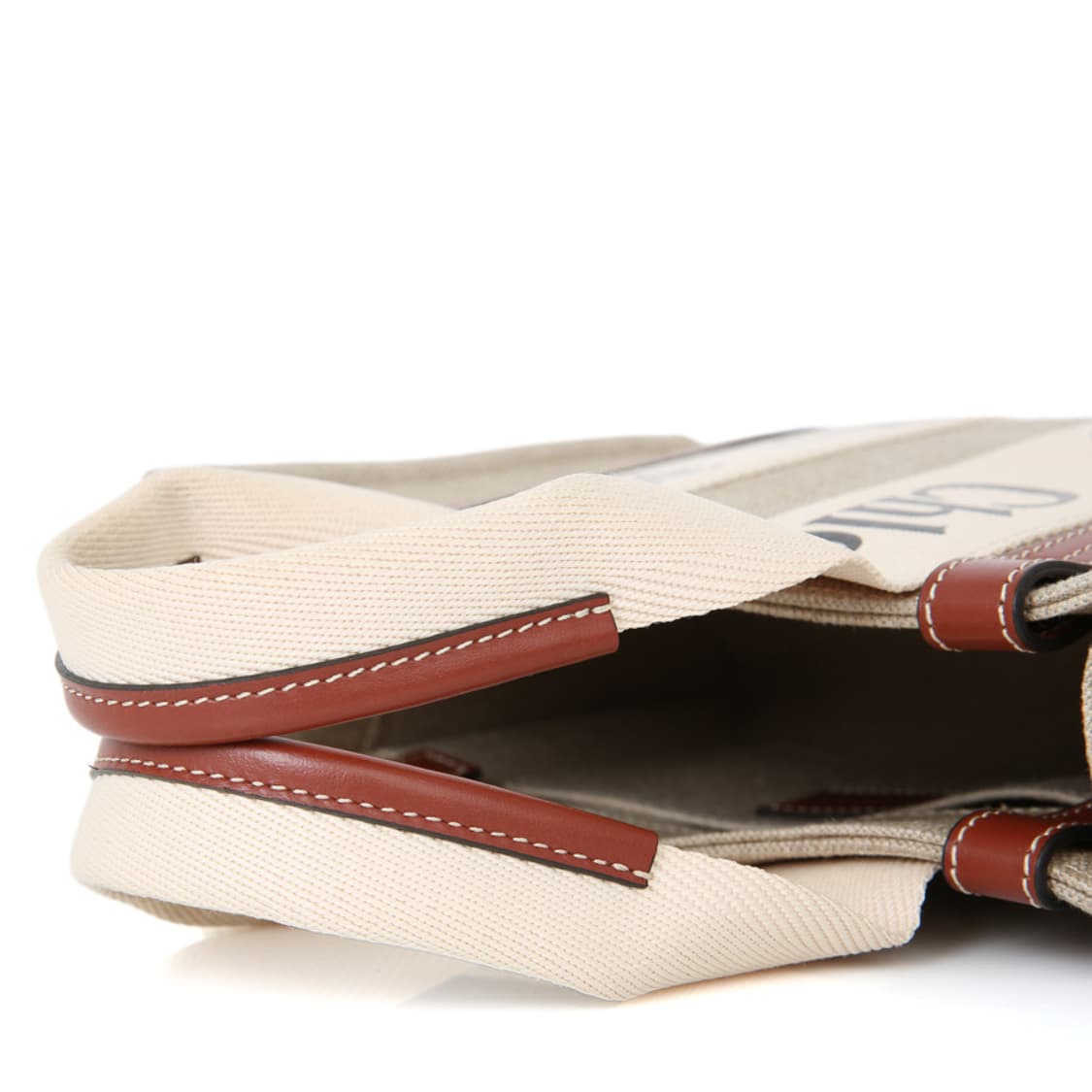 끌로에 우디 스몰 토트 캔버스 우디 크로스백 CHC22AS397I2690 상품이미지10