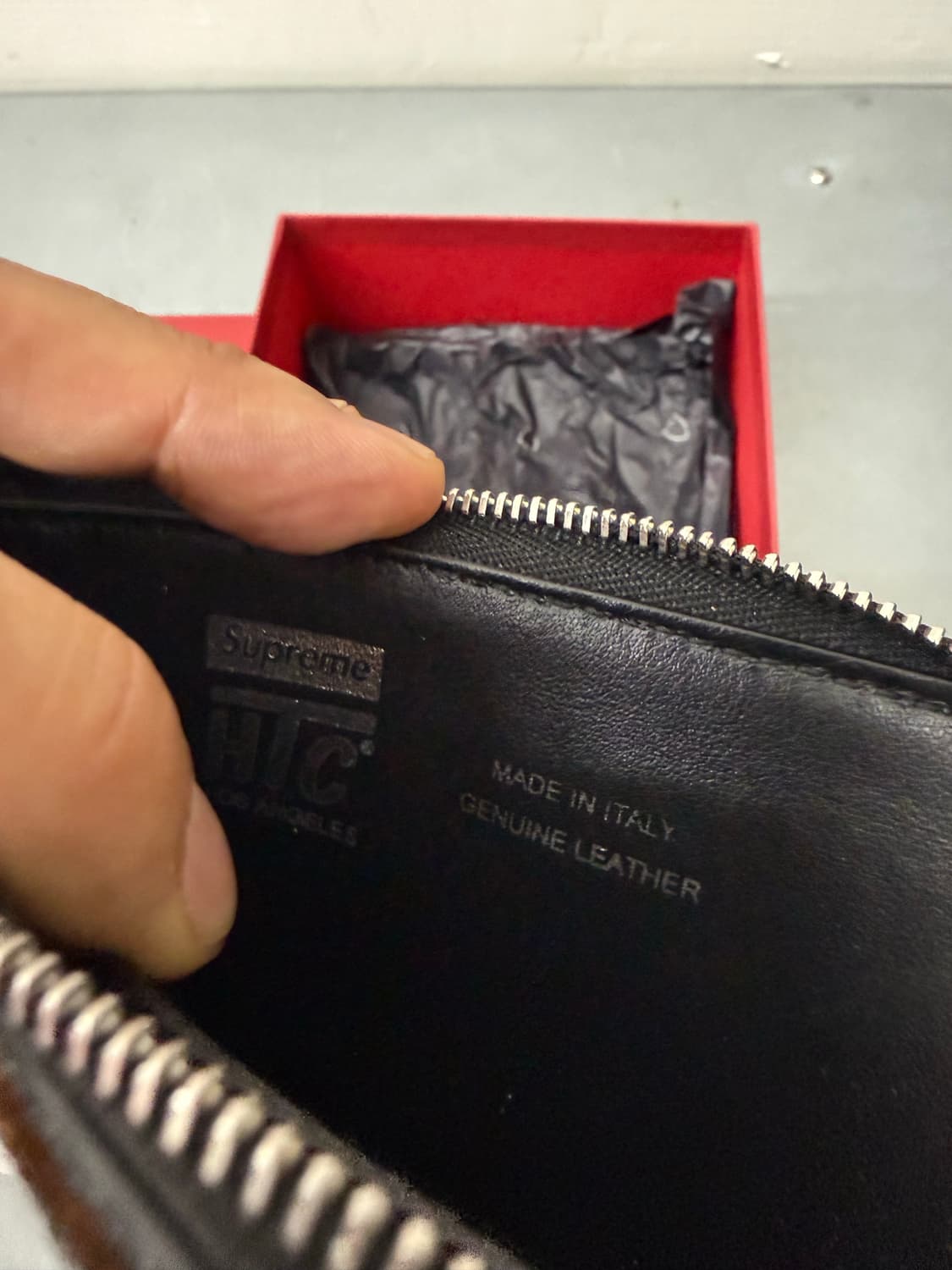 Supreme x HTC  Studded wallet cow 송치 상품이미지3