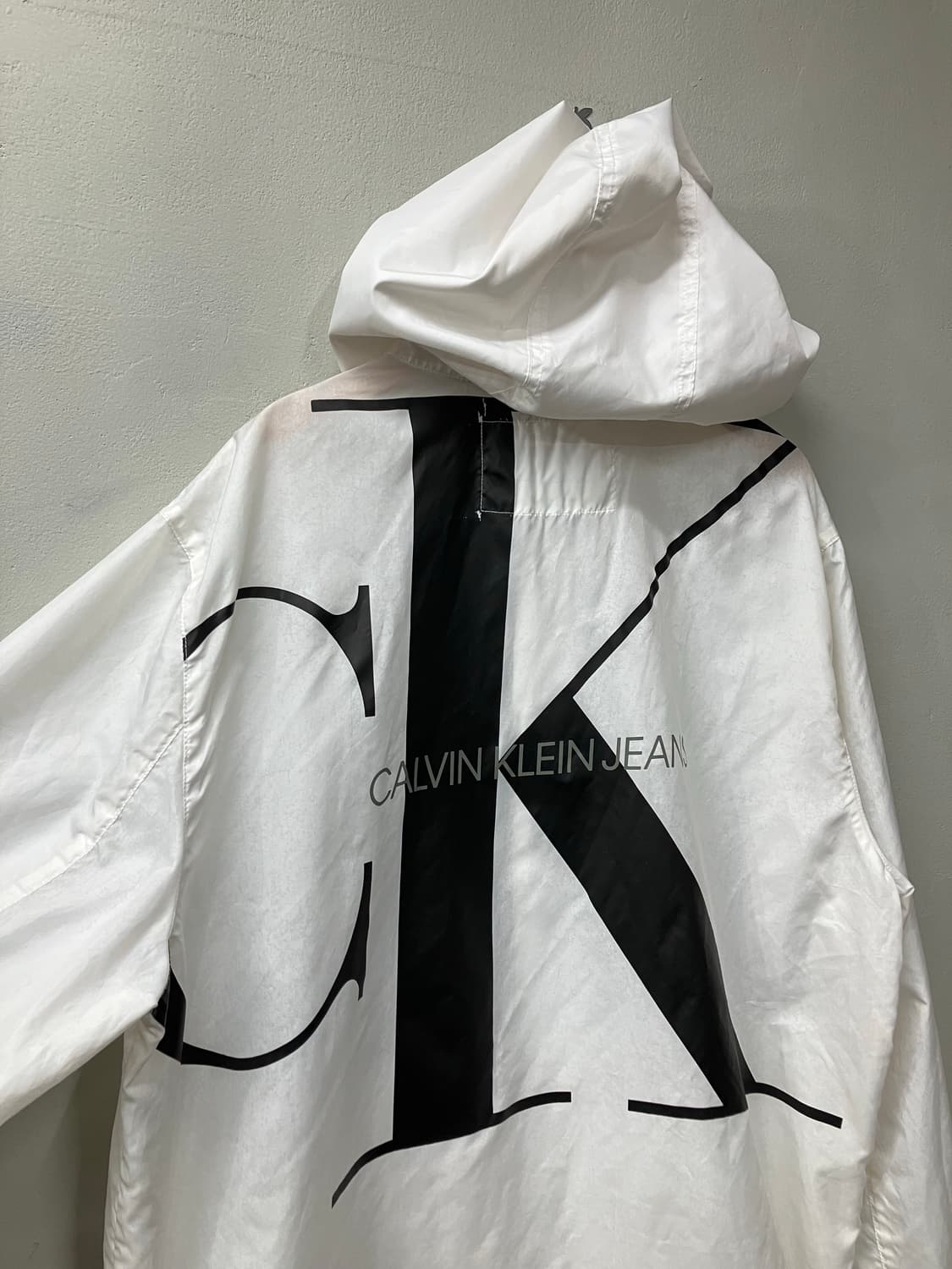 CK 캘빈클라인 빅로고 바람막이 자켓 상품이미지3