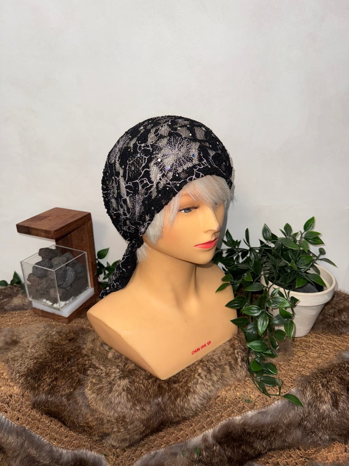 Black oriental floral spangled lace 비니 상품이미지3