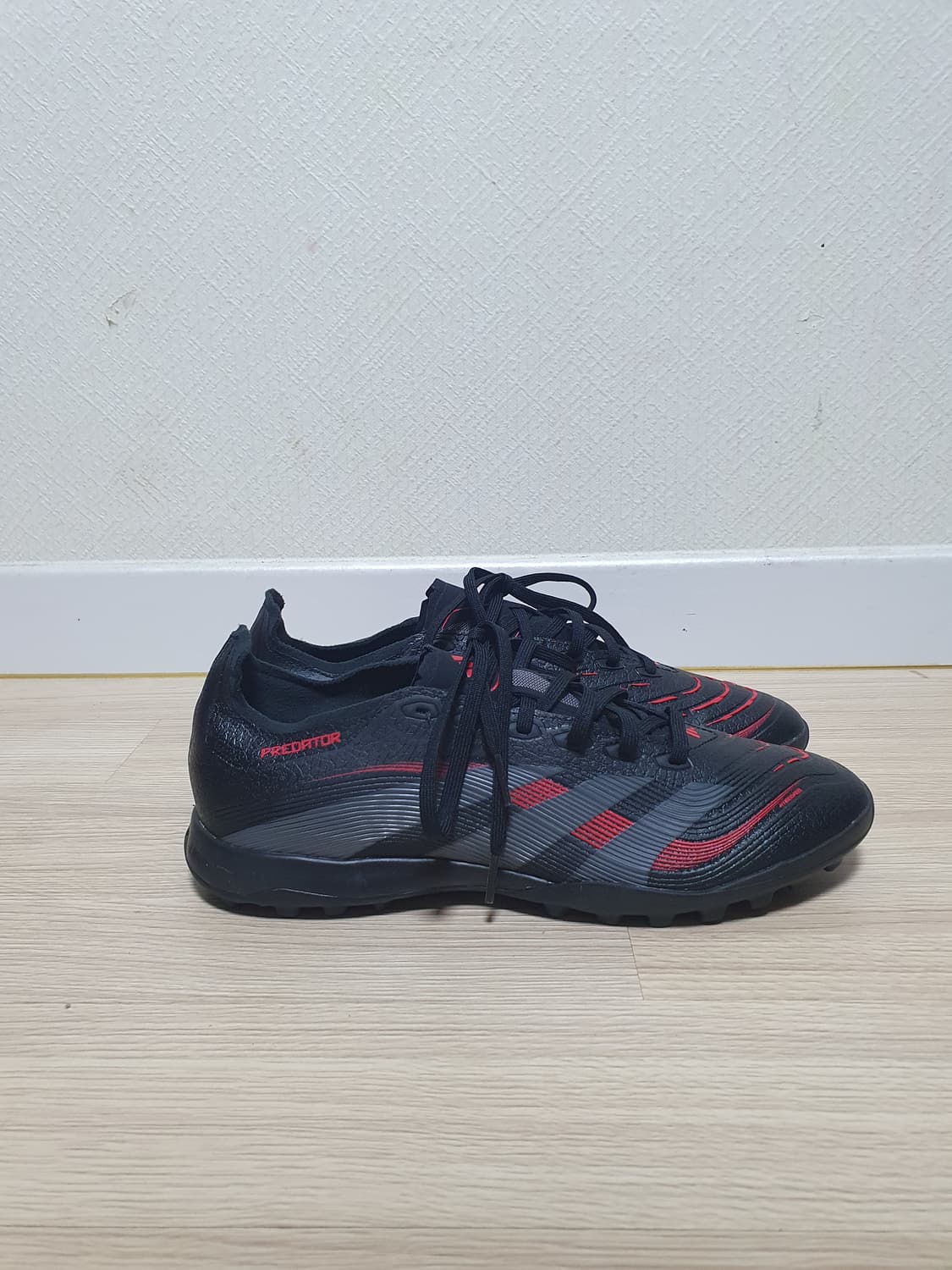 아디다스 프레데터 TF 풋살화 280 상품이미지1