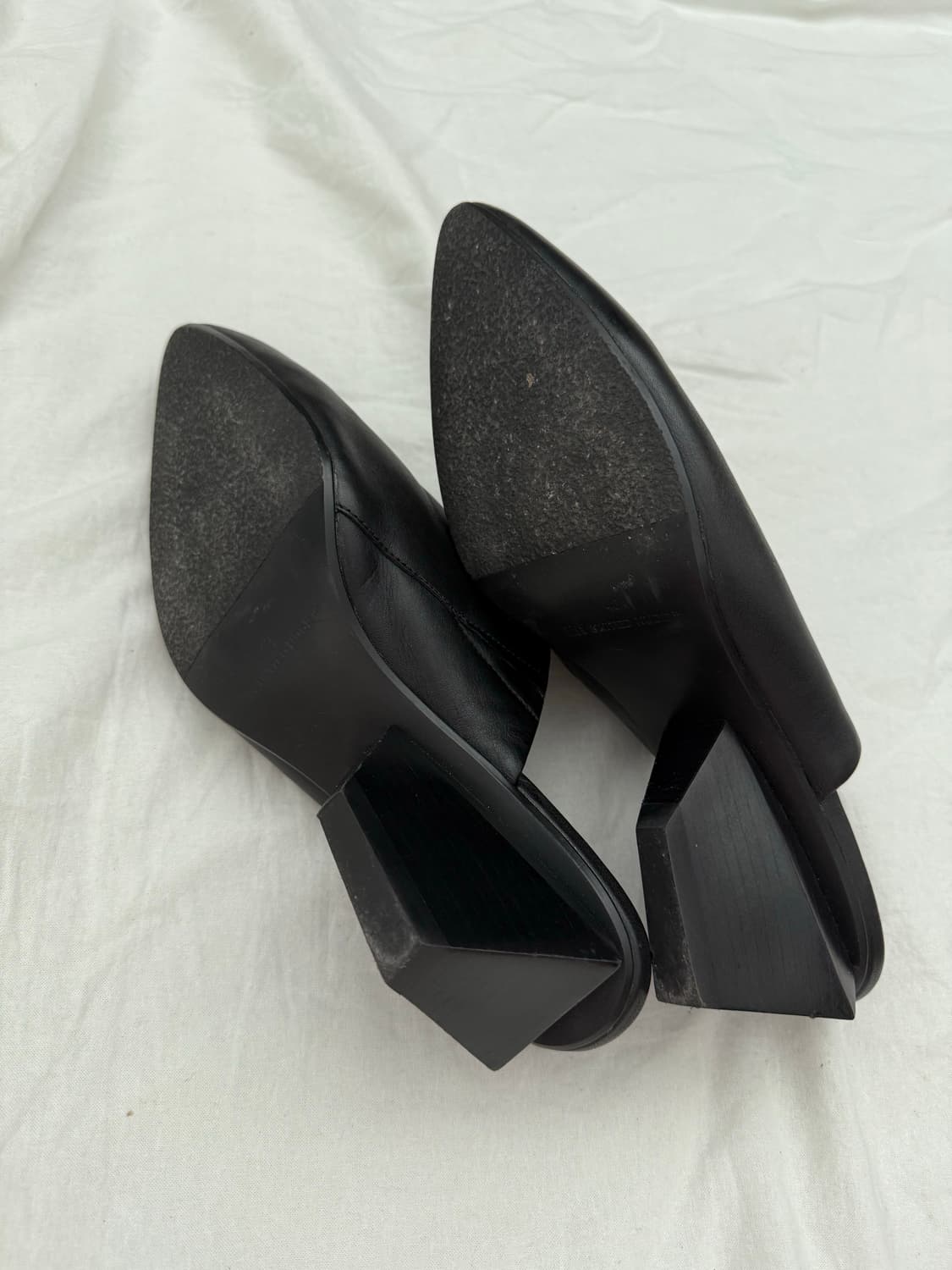 united nude 릭키 레더 스트럭쳐 힐 뮬 샌들 상품이미지3