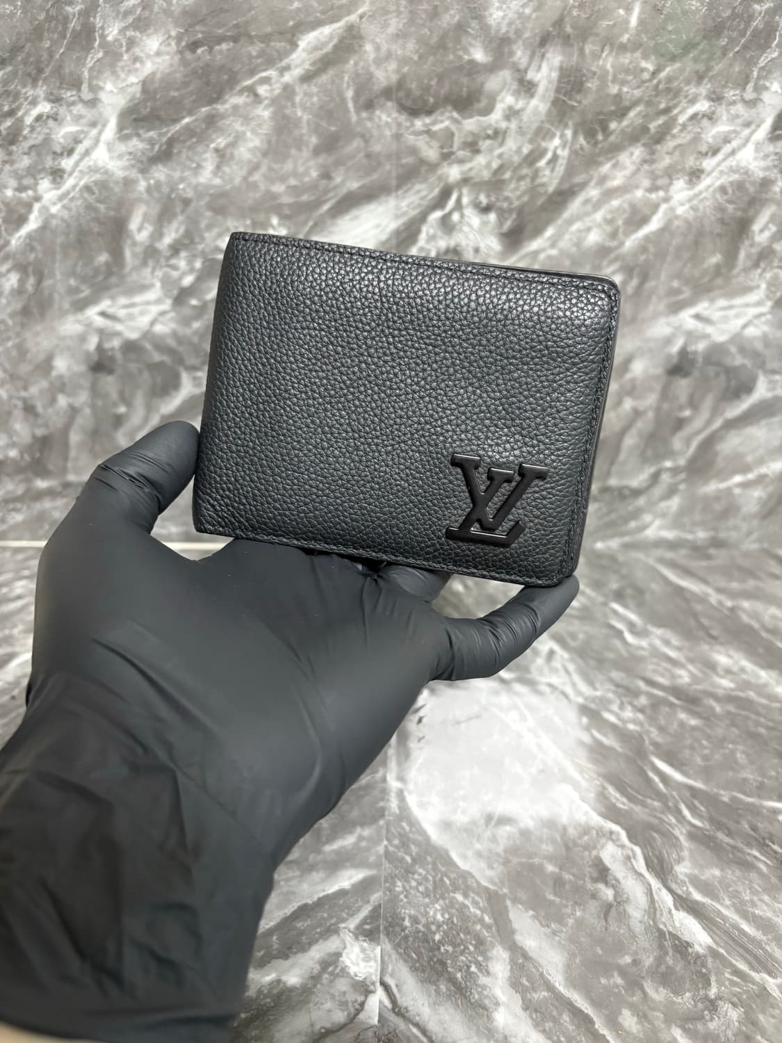 루이비통 에어로그램 반지갑 상품이미지1