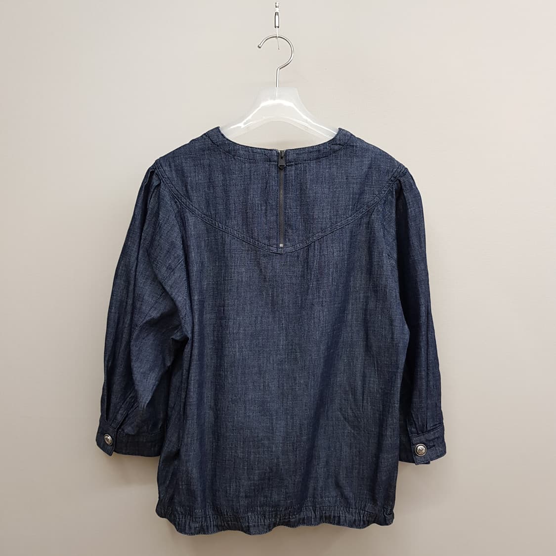 한섬 래트 2022 데님 셔링 블라우스82-94-160 상품이미지4