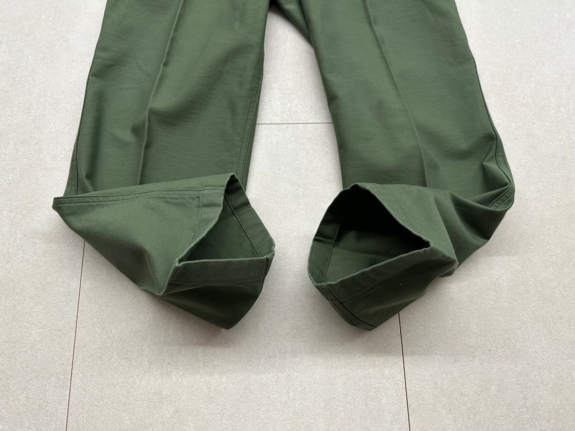 [2] 더패브릭 백사틴 퍼티그팬츠 올리브 그린 상품이미지7