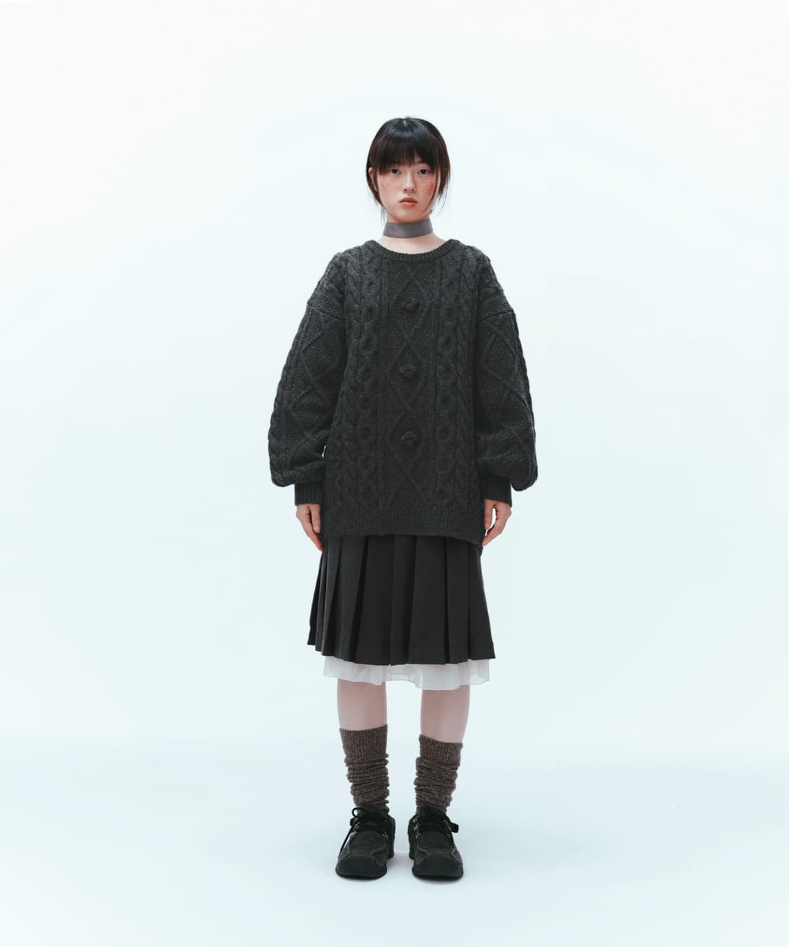 코이세이오 폼폼 케이블 니트 차콜 상품이미지2