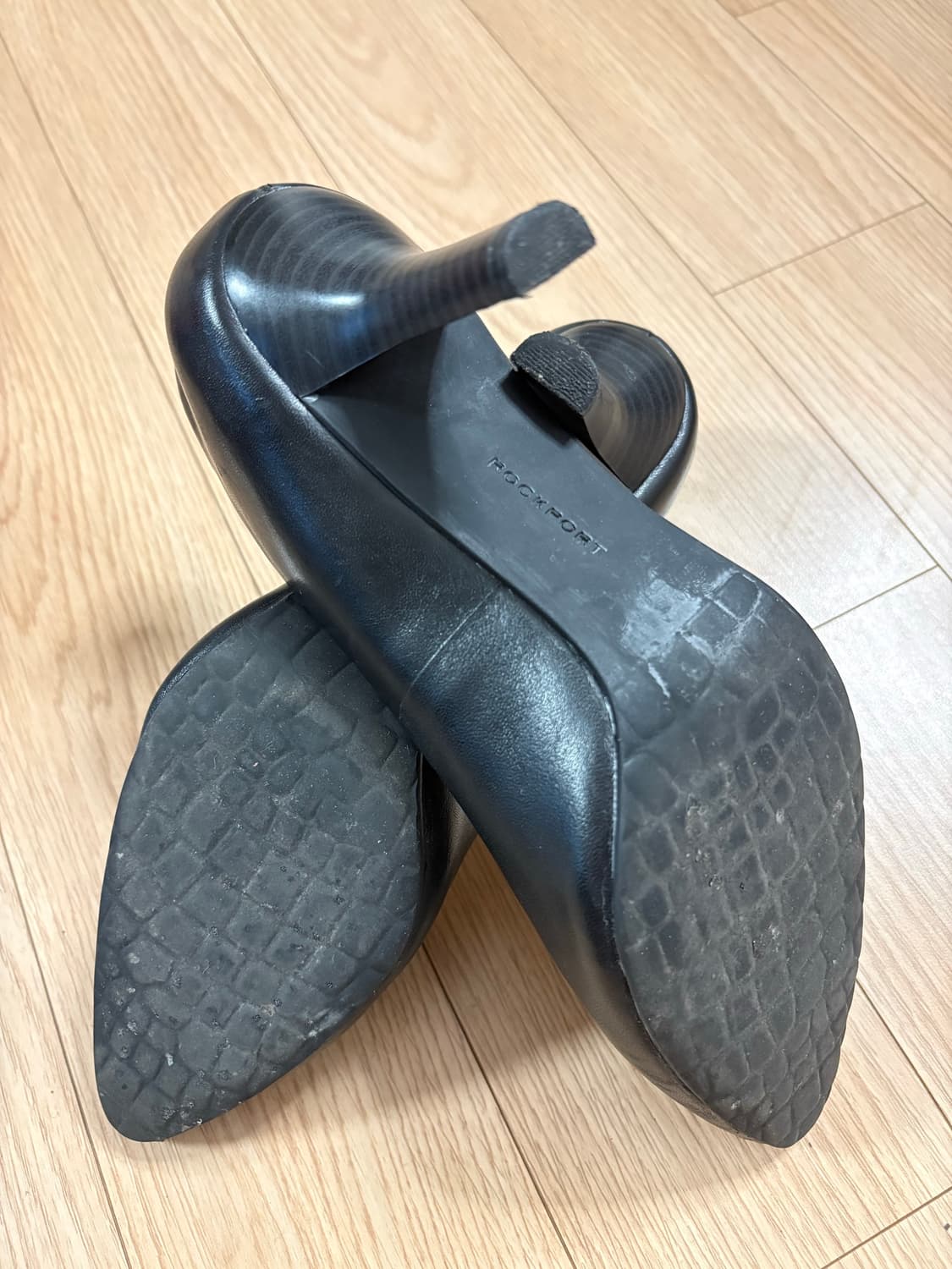 락포트 컴포트 블랙 펌프스 (굽 6cm) 상품이미지4