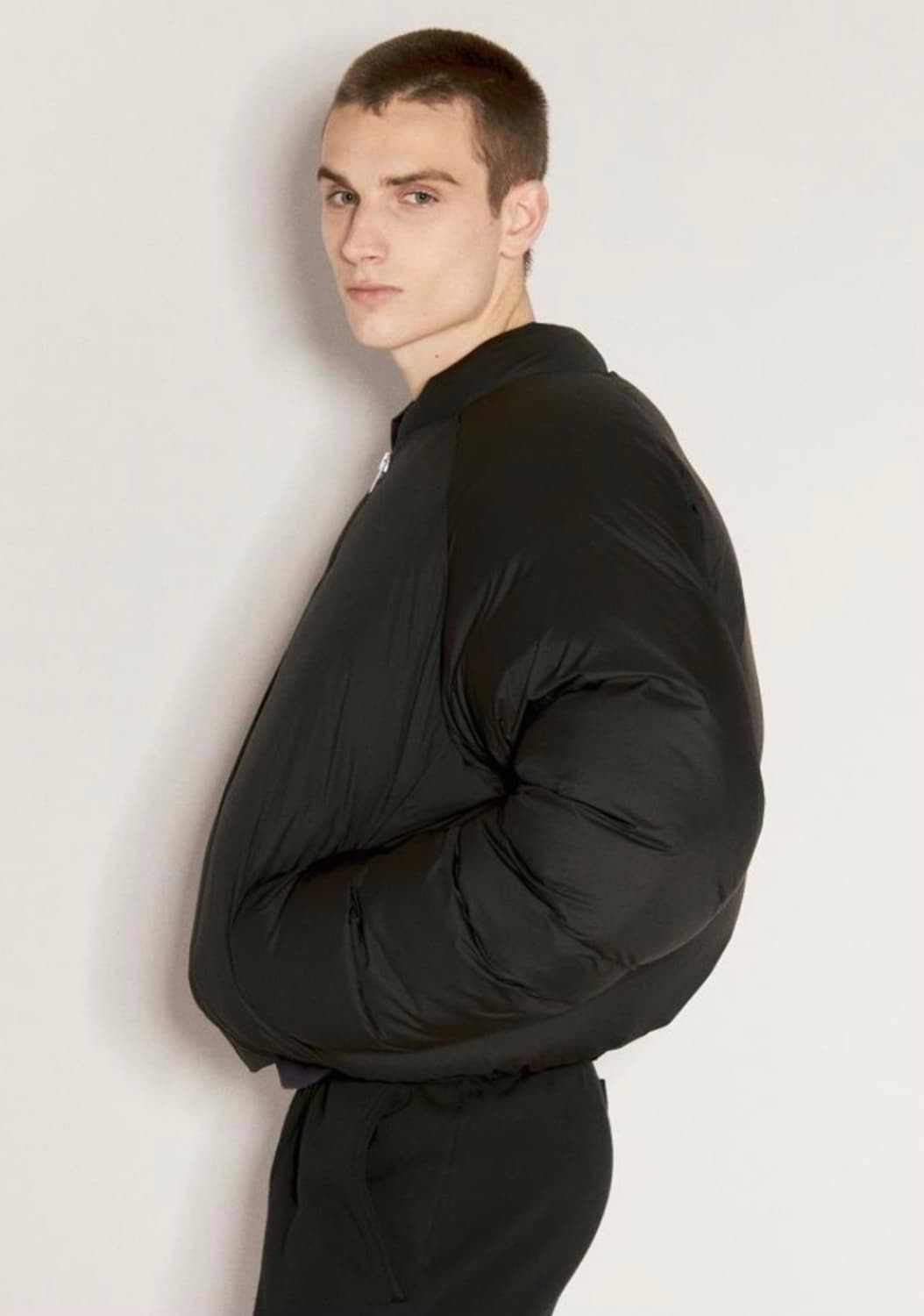 25 FW 엔타이어 스튜디오 스탠다드 카라 필로우 봄버 자켓 상품이미지1