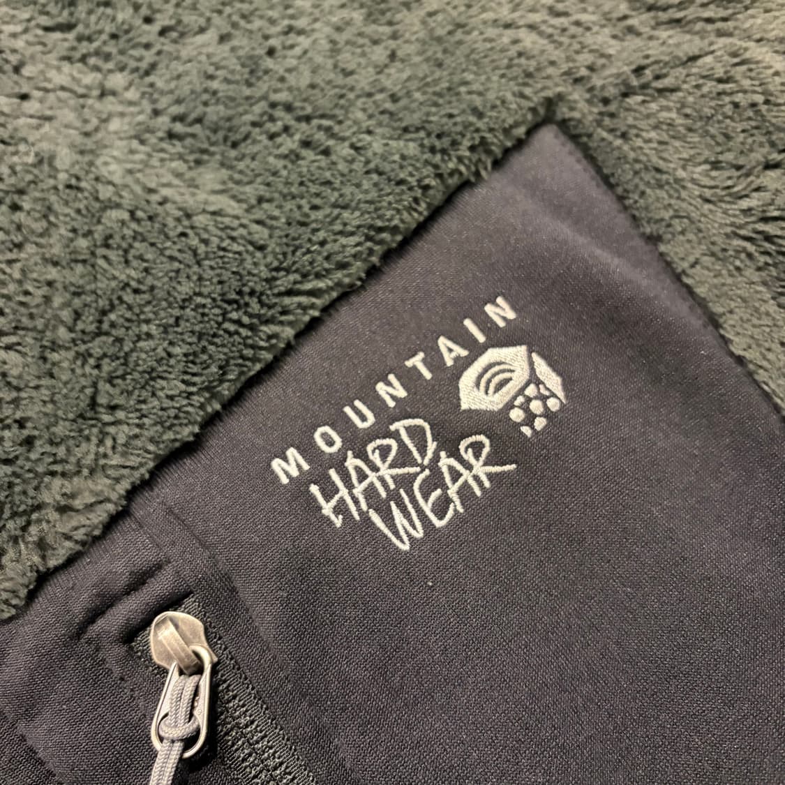[M] 마운틴하드웨어 폴라텍 몽키 플리스 자켓 블랙 D45 상품이미지4