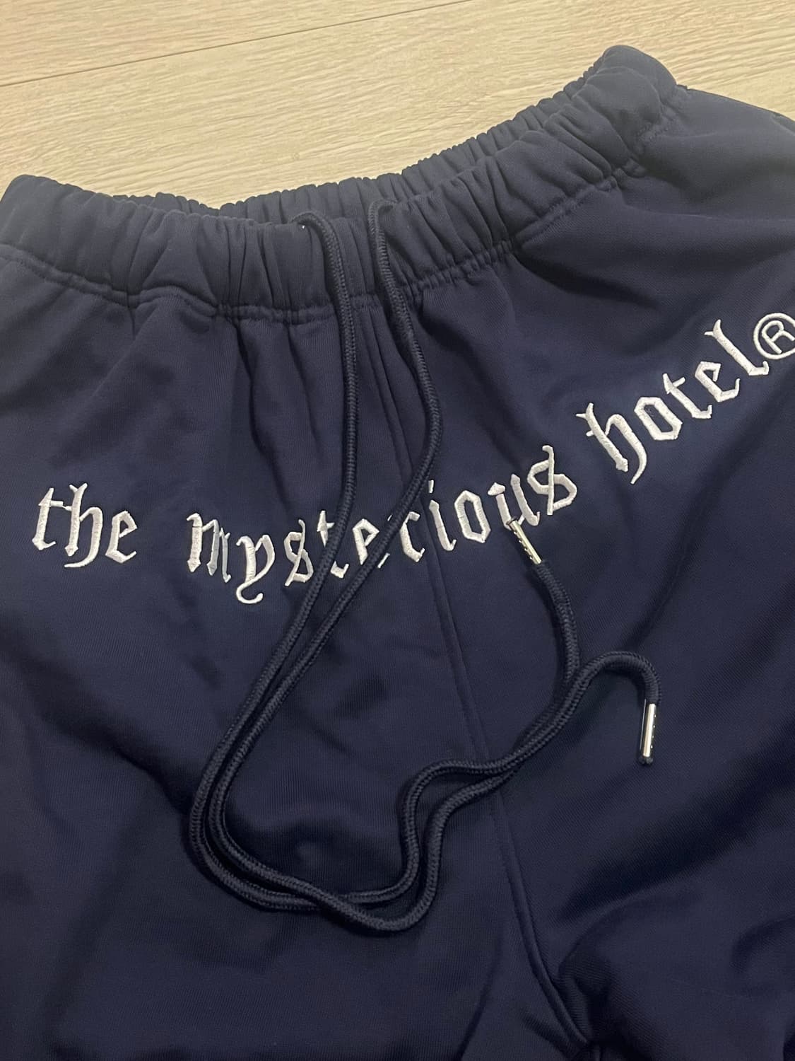 미스테리어스호텔 LONG STRAP OVER PANTS 상품이미지2