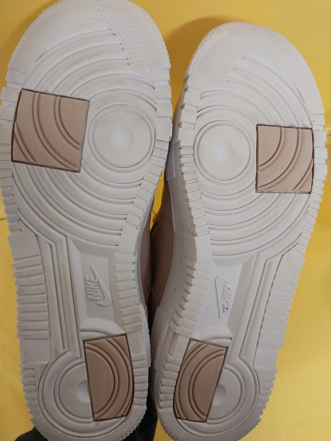 남성 나이키 에어포스1 픽셀 핑크베이지 스니커즈, 운동화 (280) 상품이미지8