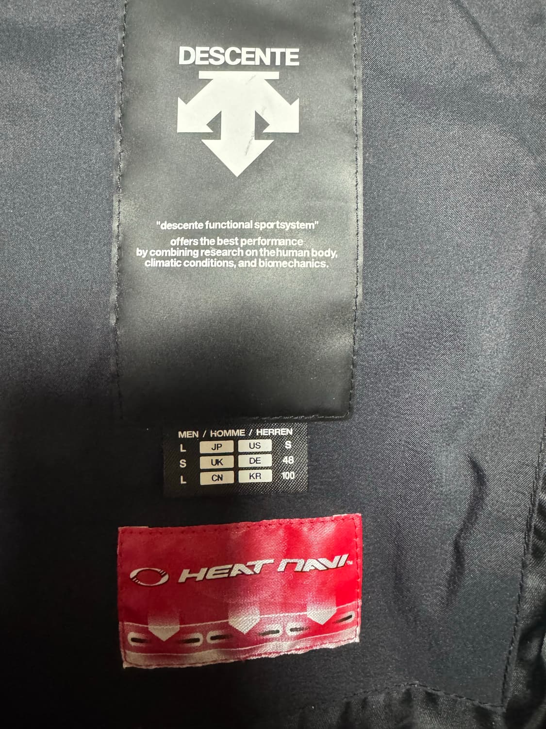 데상트 스폰서 패딩 롱패딩 블랙 사이즈 100 상품이미지5