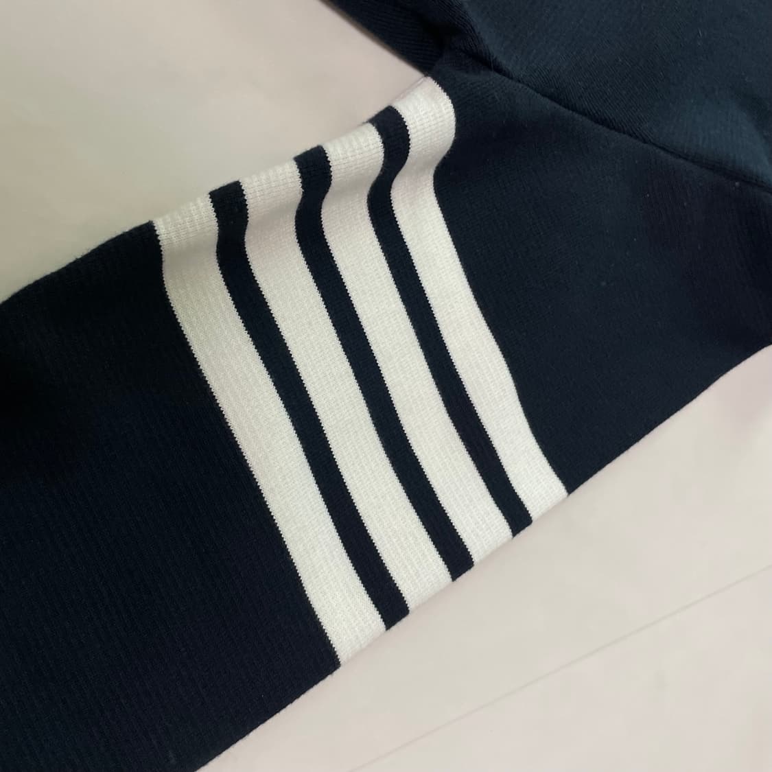 톰브라운 밀라노스티치 금장 가디건 3사이즈 오케이몰 정품 상품이미지3