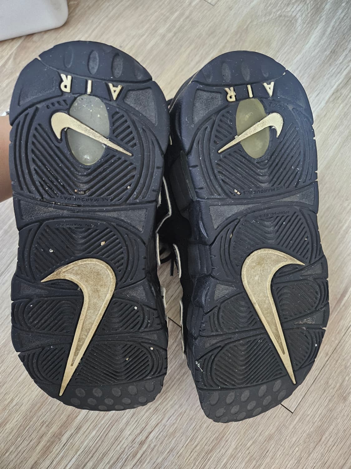 나이키 에어모어 업템포 250 상품이미지6